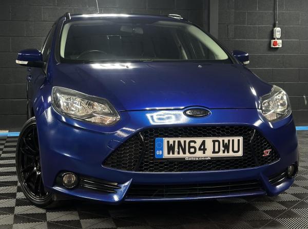 Ford Focus 1.6 Zetec Navigator Estate 5dr Petrol Powershift Euro 5 (125 ps)