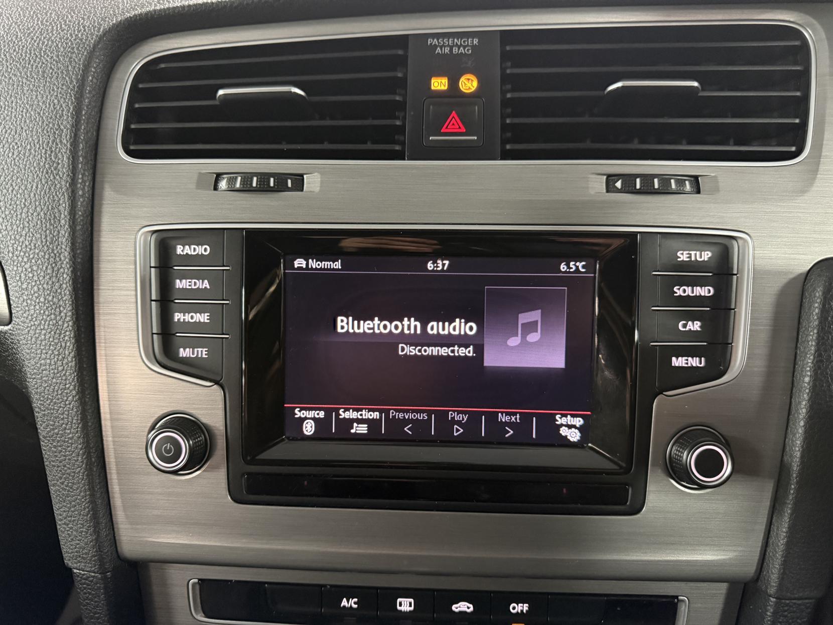 Volkswagen Golf 1.6 TDI BlueMotion Tech SE Hatchback 5dr Diesel DSG Euro 5 (s/s) (105 ps)