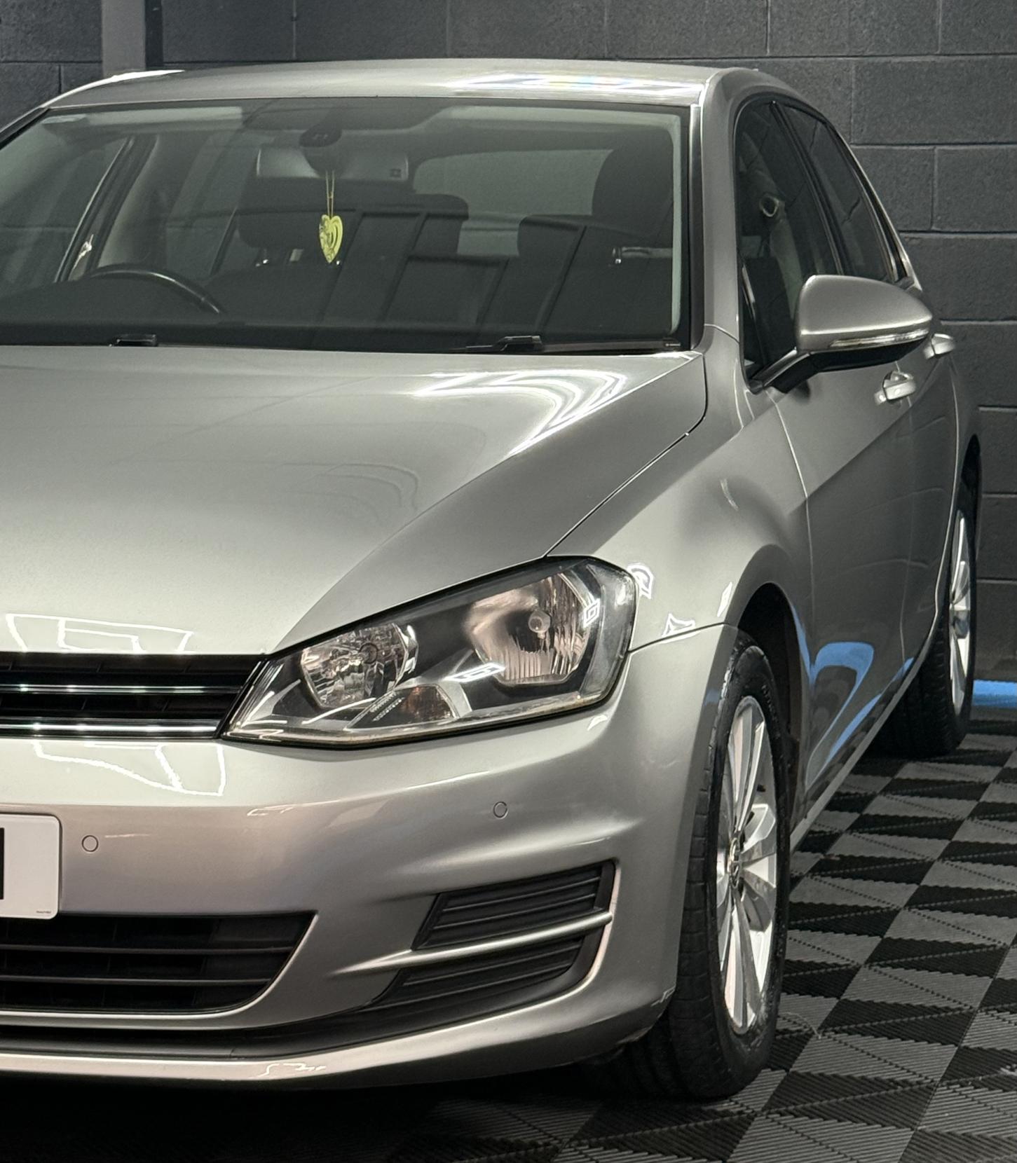 Volkswagen Golf 1.6 TDI BlueMotion Tech SE Hatchback 5dr Diesel DSG Euro 5 (s/s) (105 ps)