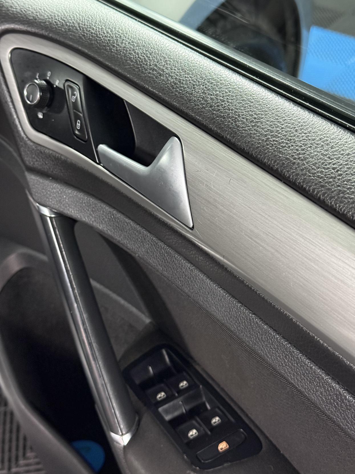 Volkswagen Golf 1.6 TDI BlueMotion Tech SE Hatchback 5dr Diesel DSG Euro 5 (s/s) (105 ps)