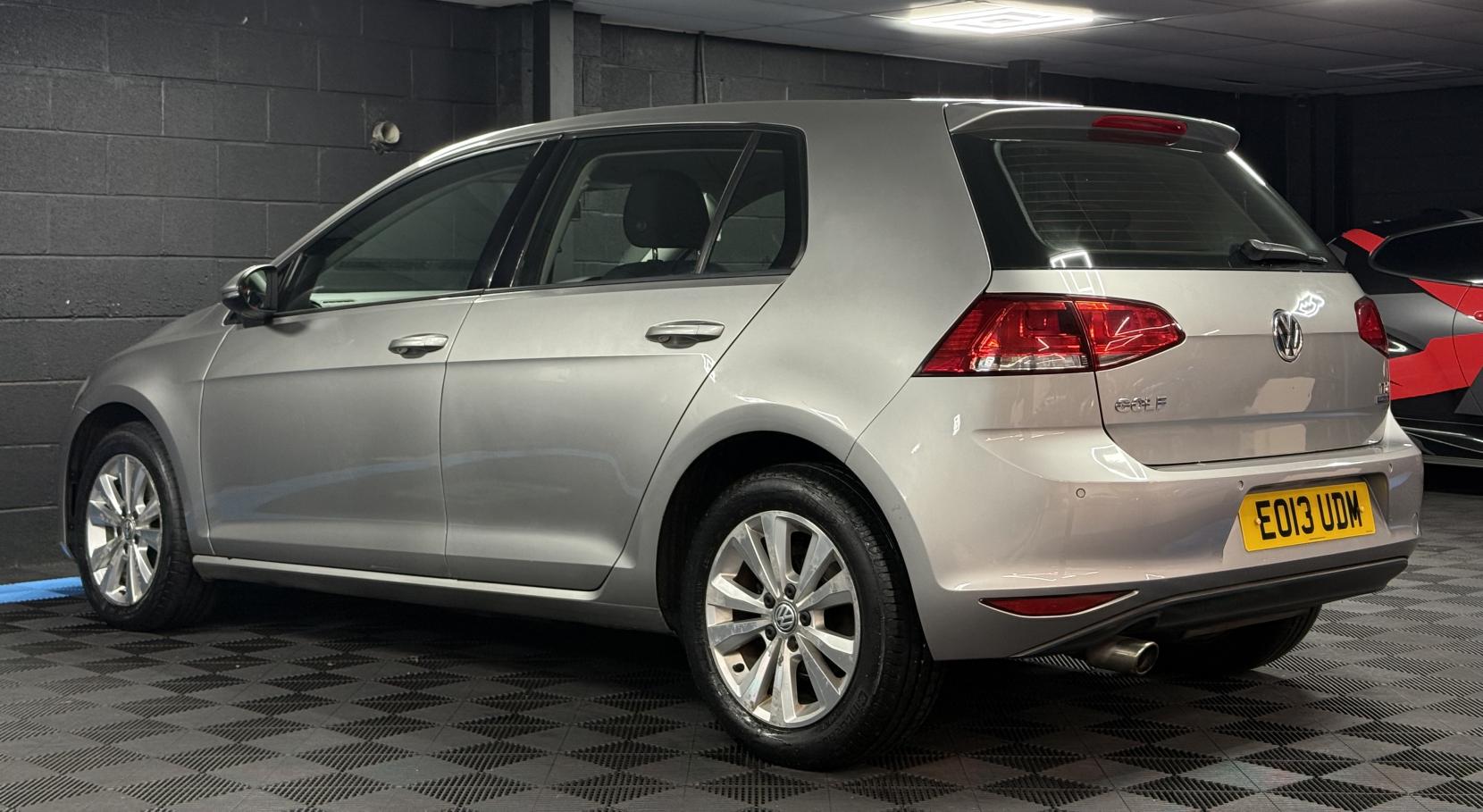 Volkswagen Golf 1.6 TDI BlueMotion Tech SE Hatchback 5dr Diesel DSG Euro 5 (s/s) (105 ps)