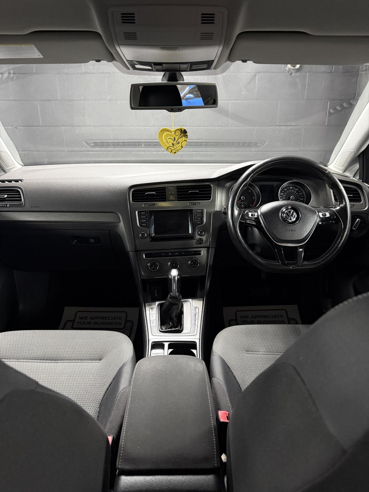 Volkswagen Golf 1.6 TDI BlueMotion Tech SE Hatchback 5dr Diesel DSG Euro 5 (s/s) (105 ps)