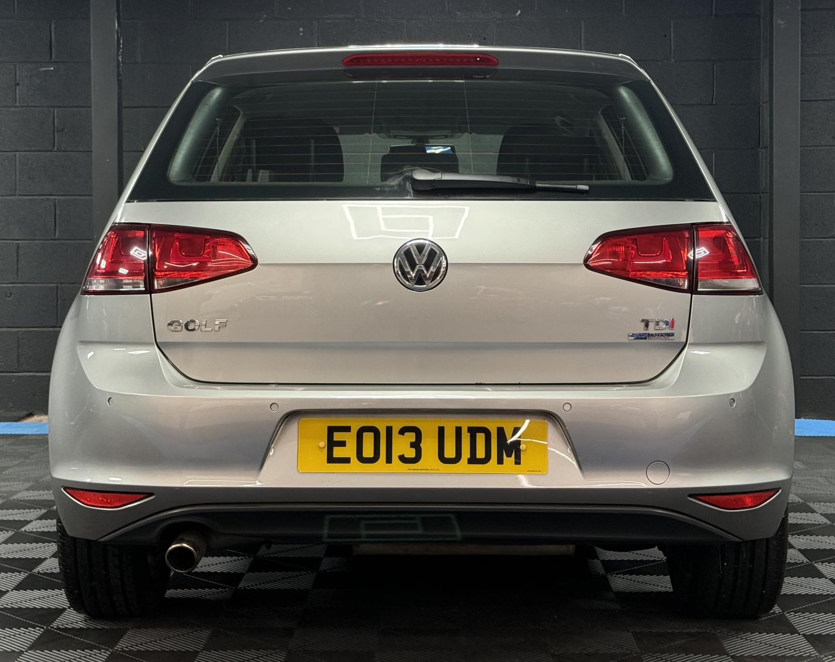 Volkswagen Golf 1.6 TDI BlueMotion Tech SE Hatchback 5dr Diesel DSG Euro 5 (s/s) (105 ps)