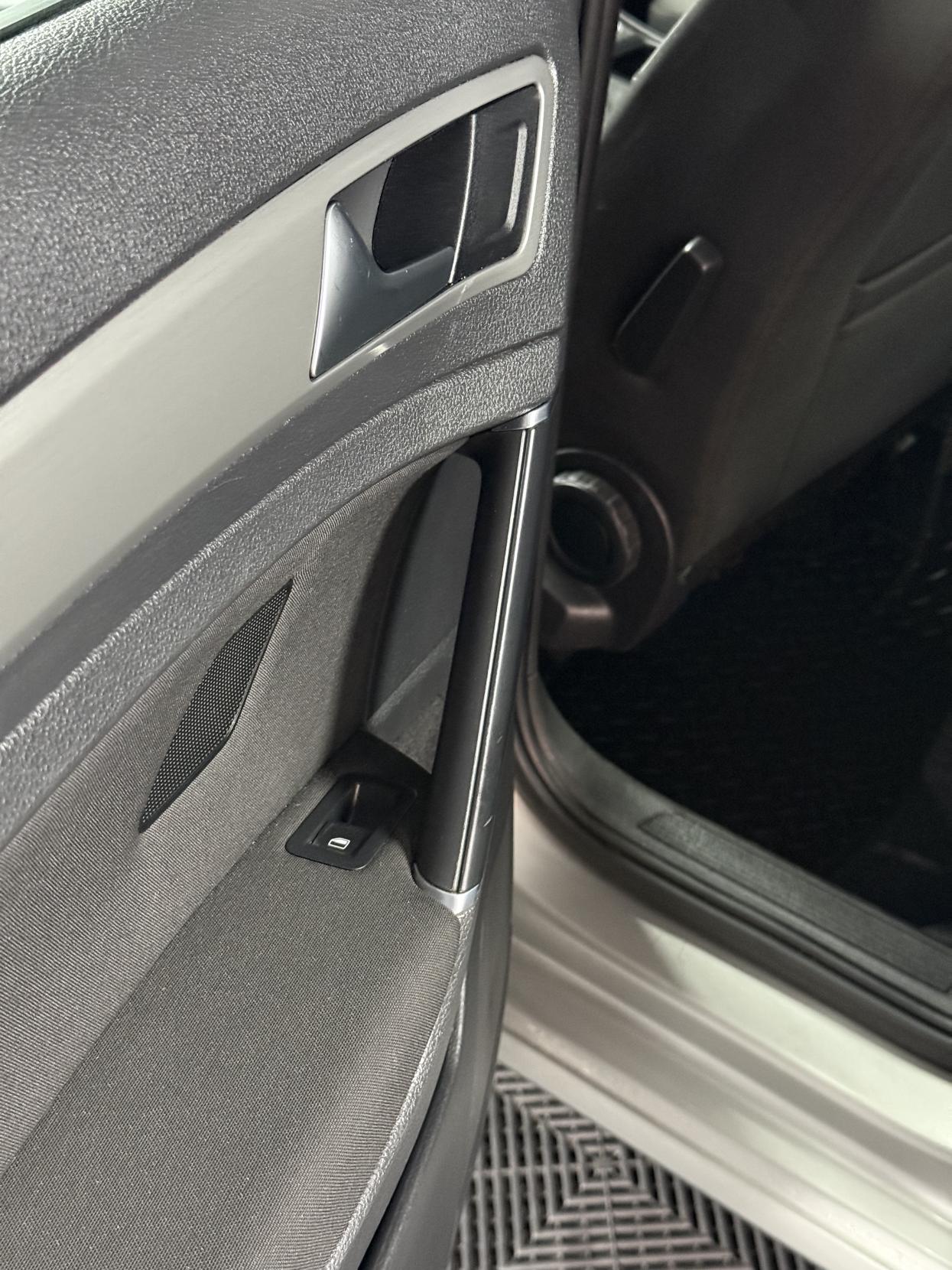 Volkswagen Golf 1.6 TDI BlueMotion Tech SE Hatchback 5dr Diesel DSG Euro 5 (s/s) (105 ps)