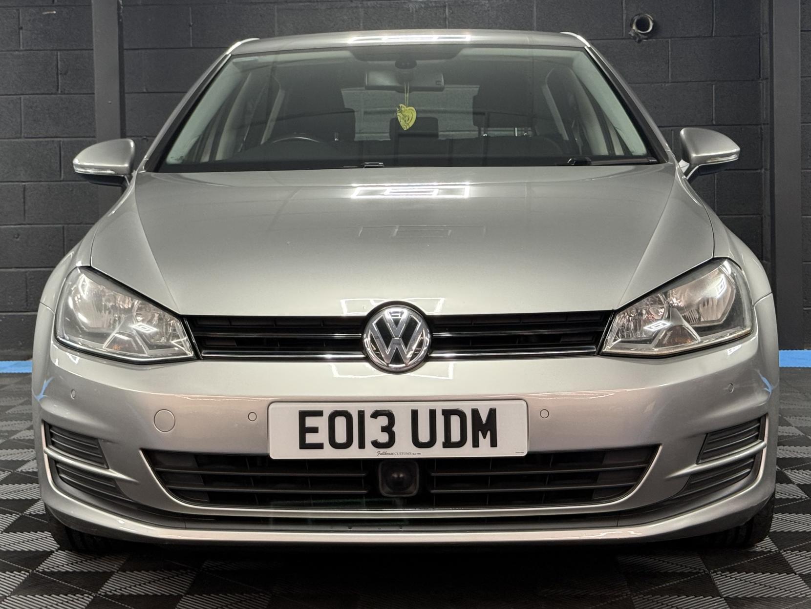 Volkswagen Golf 1.6 TDI BlueMotion Tech SE Hatchback 5dr Diesel DSG Euro 5 (s/s) (105 ps)