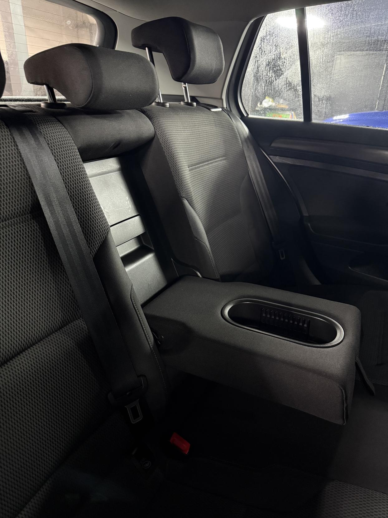 Volkswagen Golf 1.6 TDI BlueMotion Tech SE Hatchback 5dr Diesel DSG Euro 5 (s/s) (105 ps)