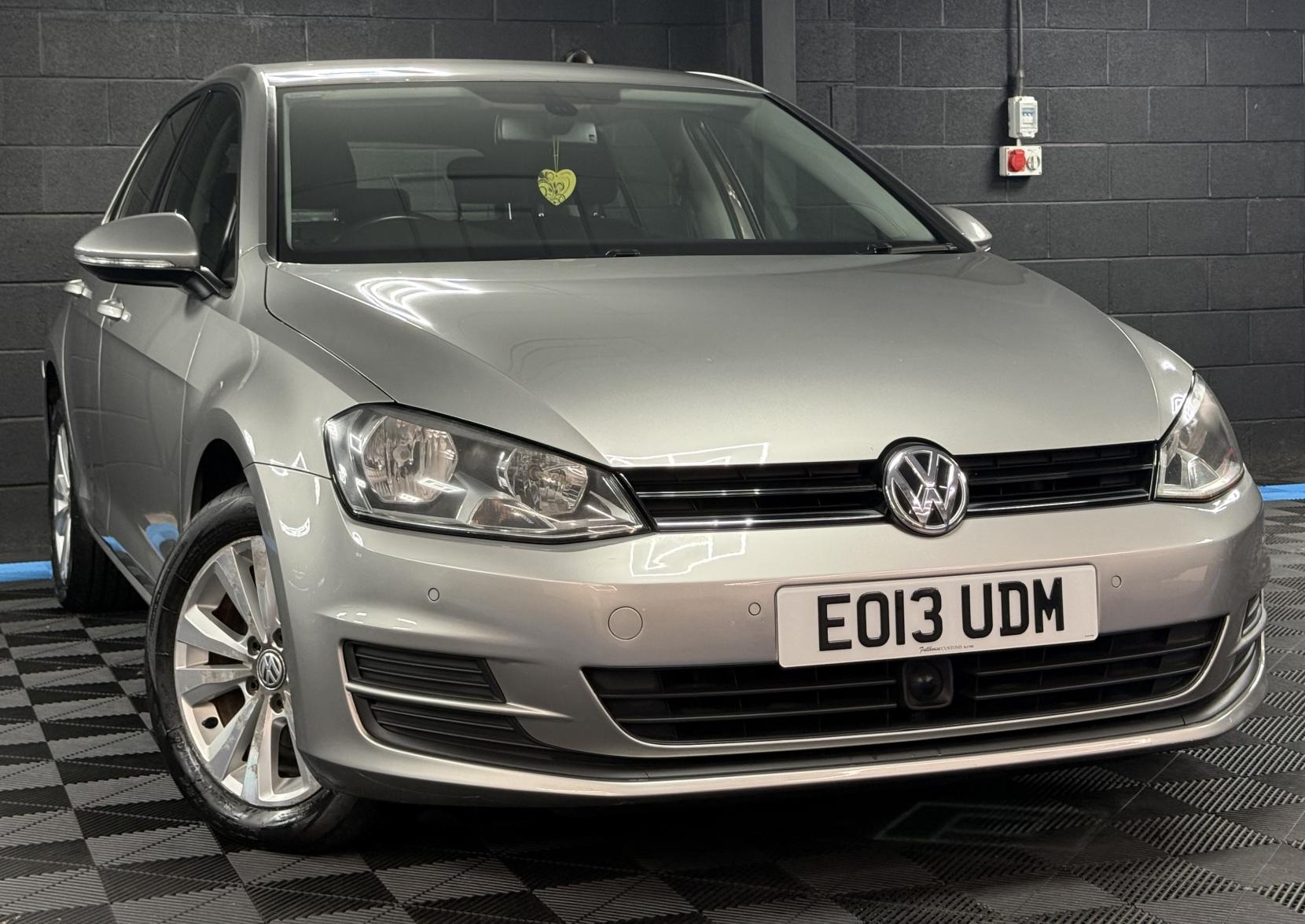 Volkswagen Golf 1.6 TDI BlueMotion Tech SE Hatchback 5dr Diesel DSG Euro 5 (s/s) (105 ps)