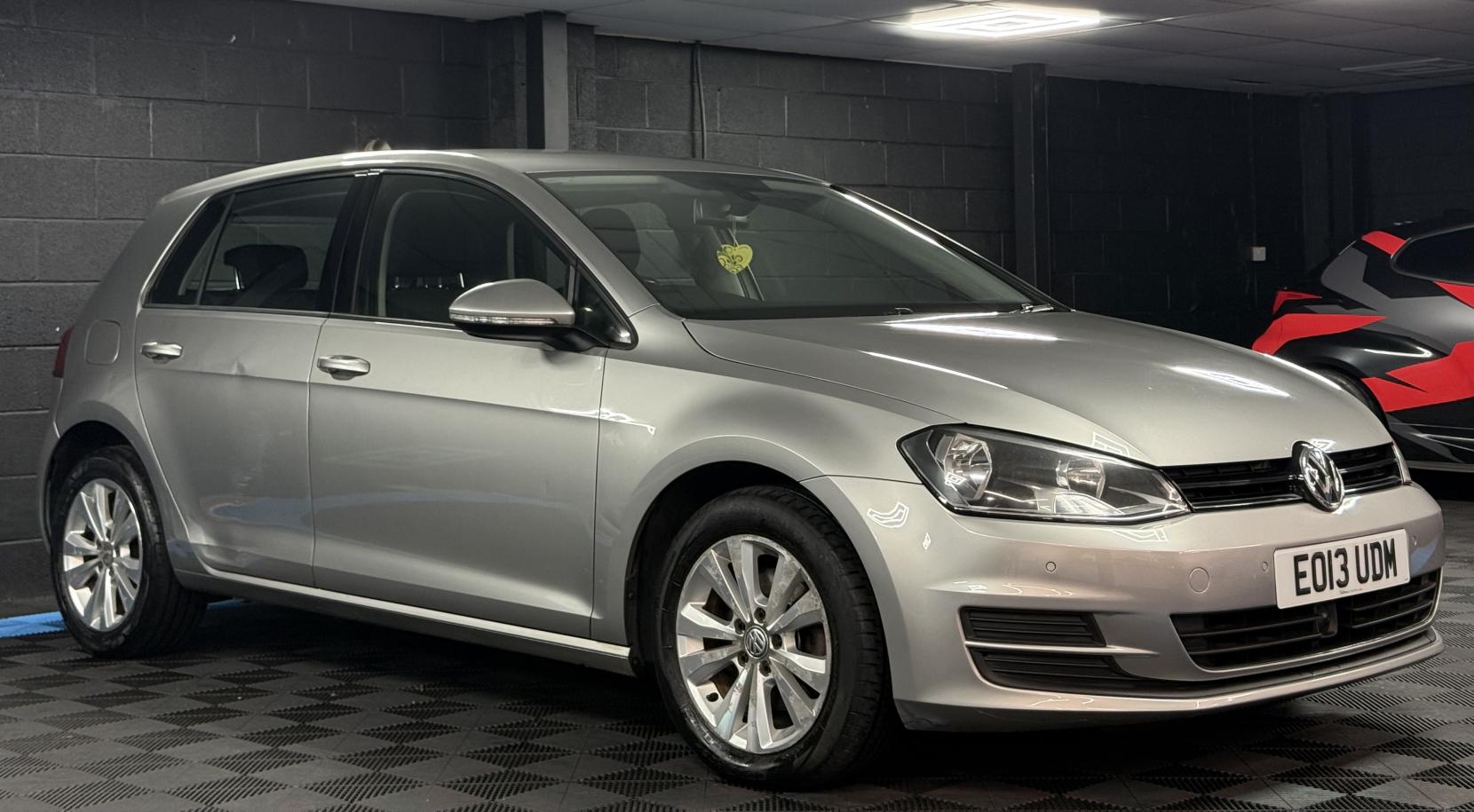 Volkswagen Golf 1.6 TDI BlueMotion Tech SE Hatchback 5dr Diesel DSG Euro 5 (s/s) (105 ps)