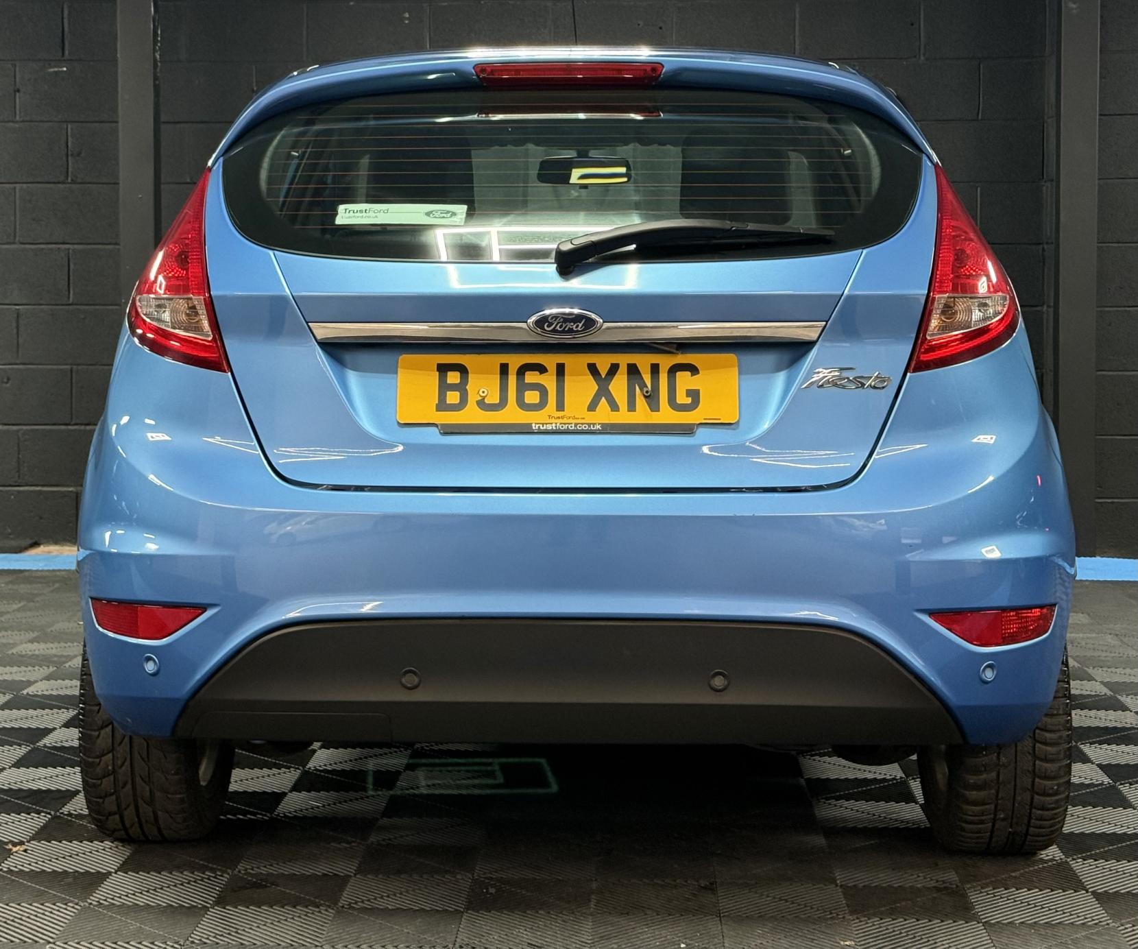 Ford Fiesta 1.4 Zetec Hatchback 5dr Petrol Automatic (154 g/km, 94 bhp)