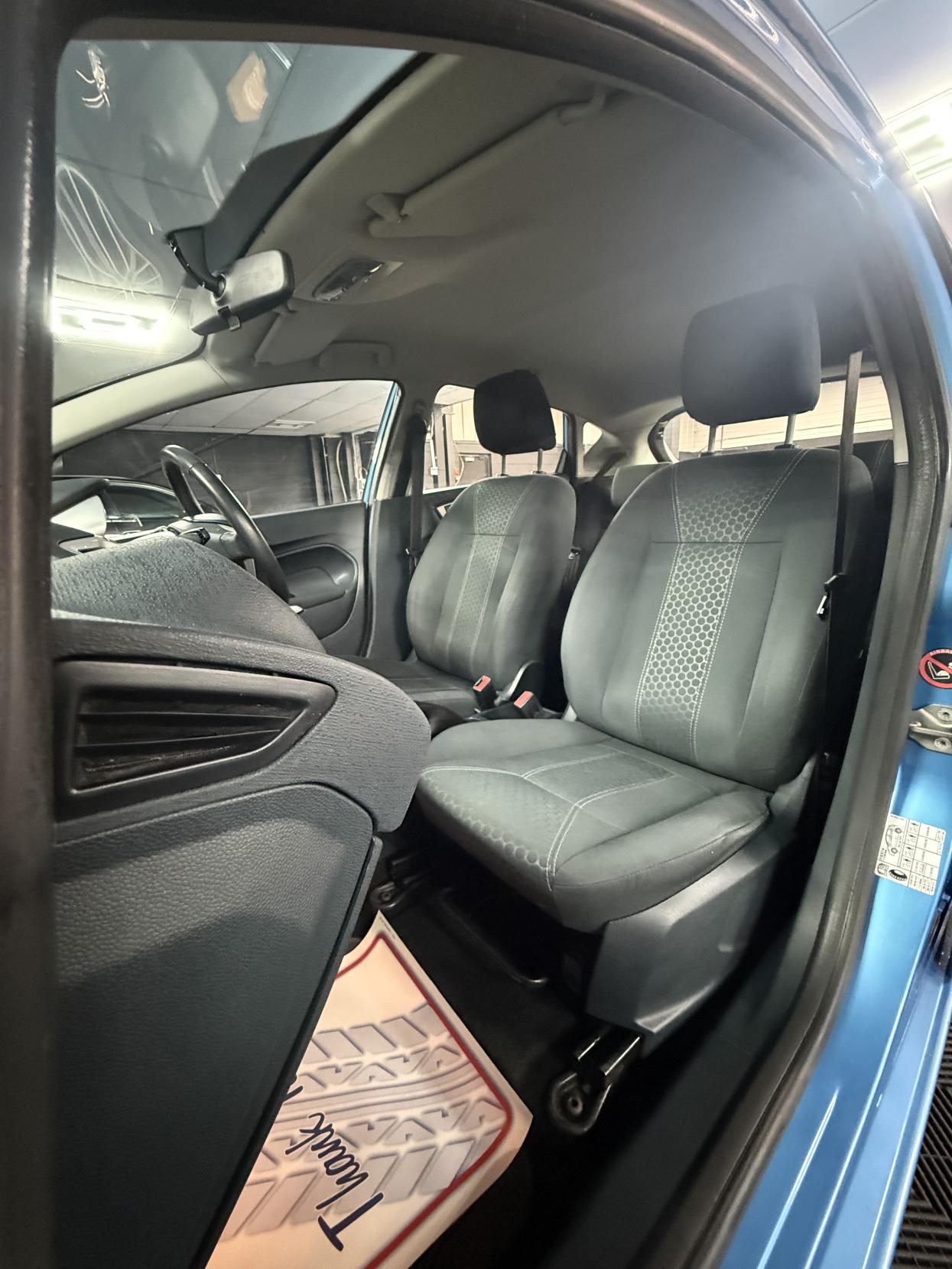 Ford Fiesta 1.4 Zetec Hatchback 5dr Petrol Automatic (154 g/km, 94 bhp)