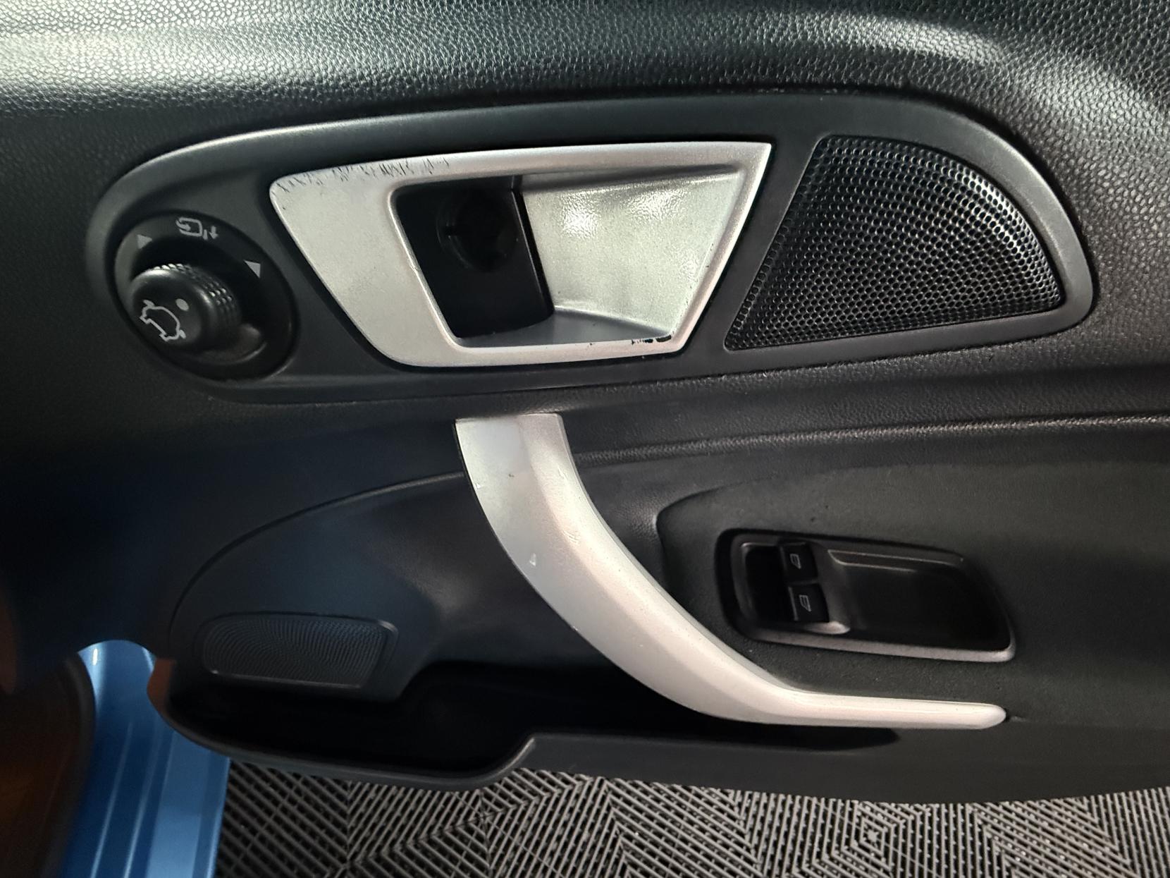 Ford Fiesta 1.4 Zetec Hatchback 5dr Petrol Automatic (154 g/km, 94 bhp)