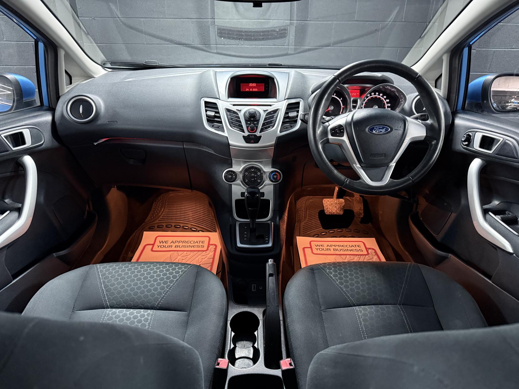 Ford Fiesta 1.4 Zetec Hatchback 5dr Petrol Automatic (154 g/km, 94 bhp)