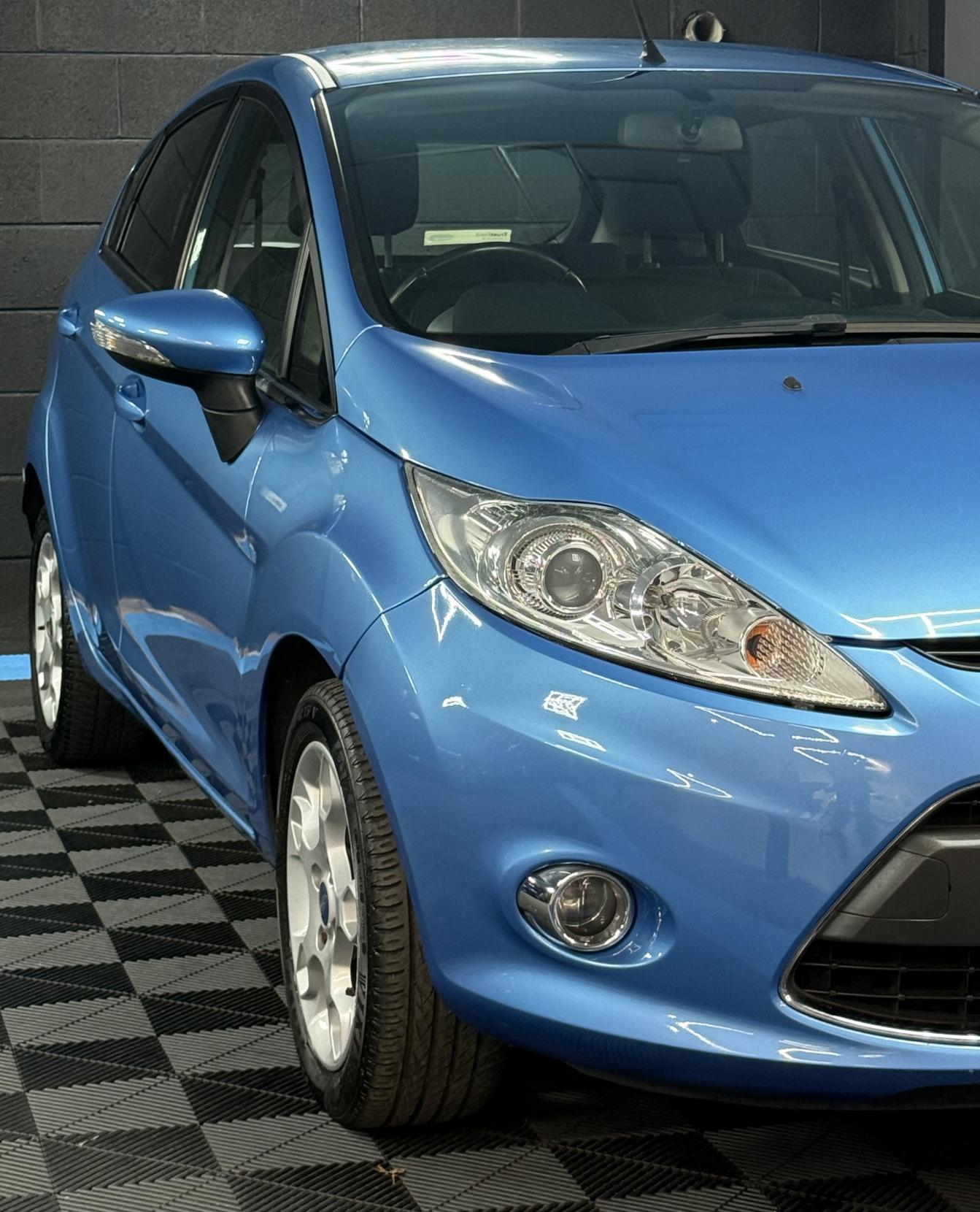 Ford Fiesta 1.4 Zetec Hatchback 5dr Petrol Automatic (154 g/km, 94 bhp)