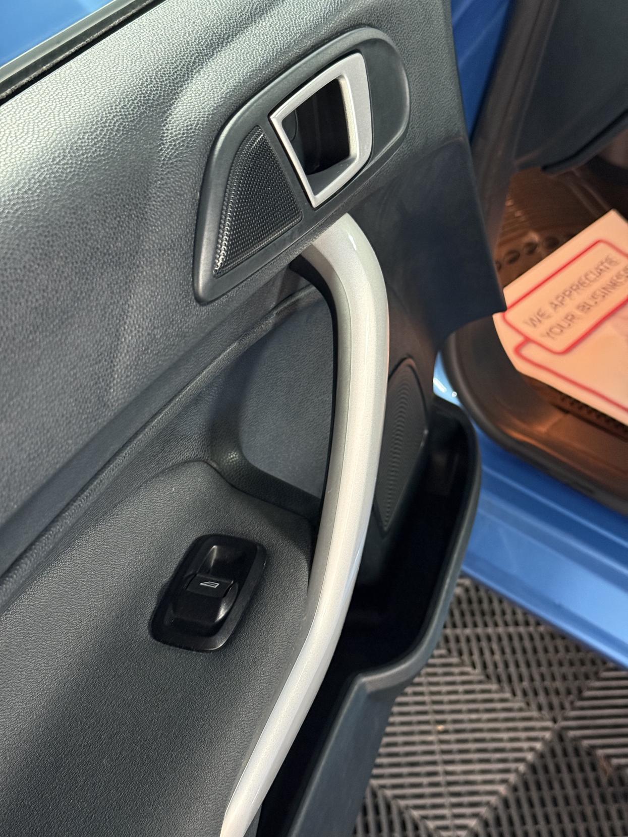 Ford Fiesta 1.4 Zetec Hatchback 5dr Petrol Automatic (154 g/km, 94 bhp)