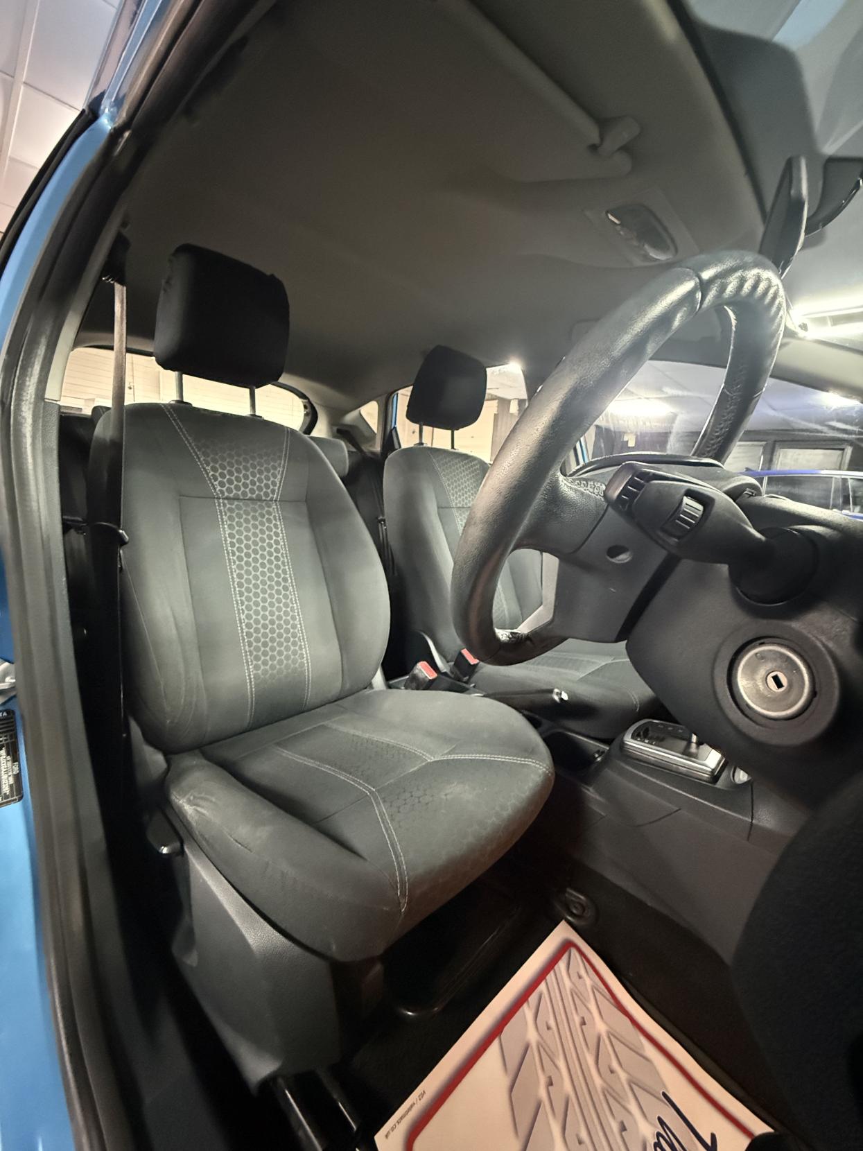 Ford Fiesta 1.4 Zetec Hatchback 5dr Petrol Automatic (154 g/km, 94 bhp)