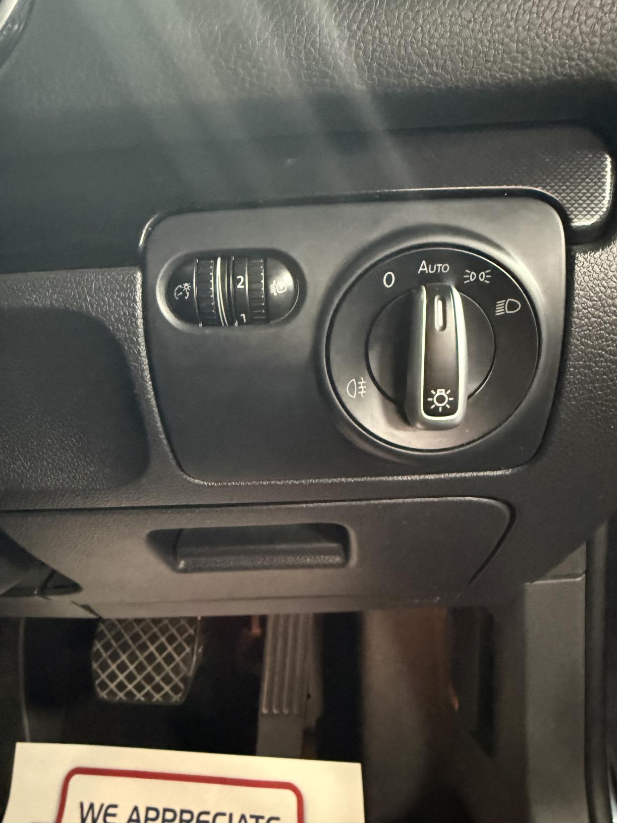 Volkswagen Golf 1.6 TDI Match Hatchback 5dr Diesel DSG Euro 5 (105 ps)