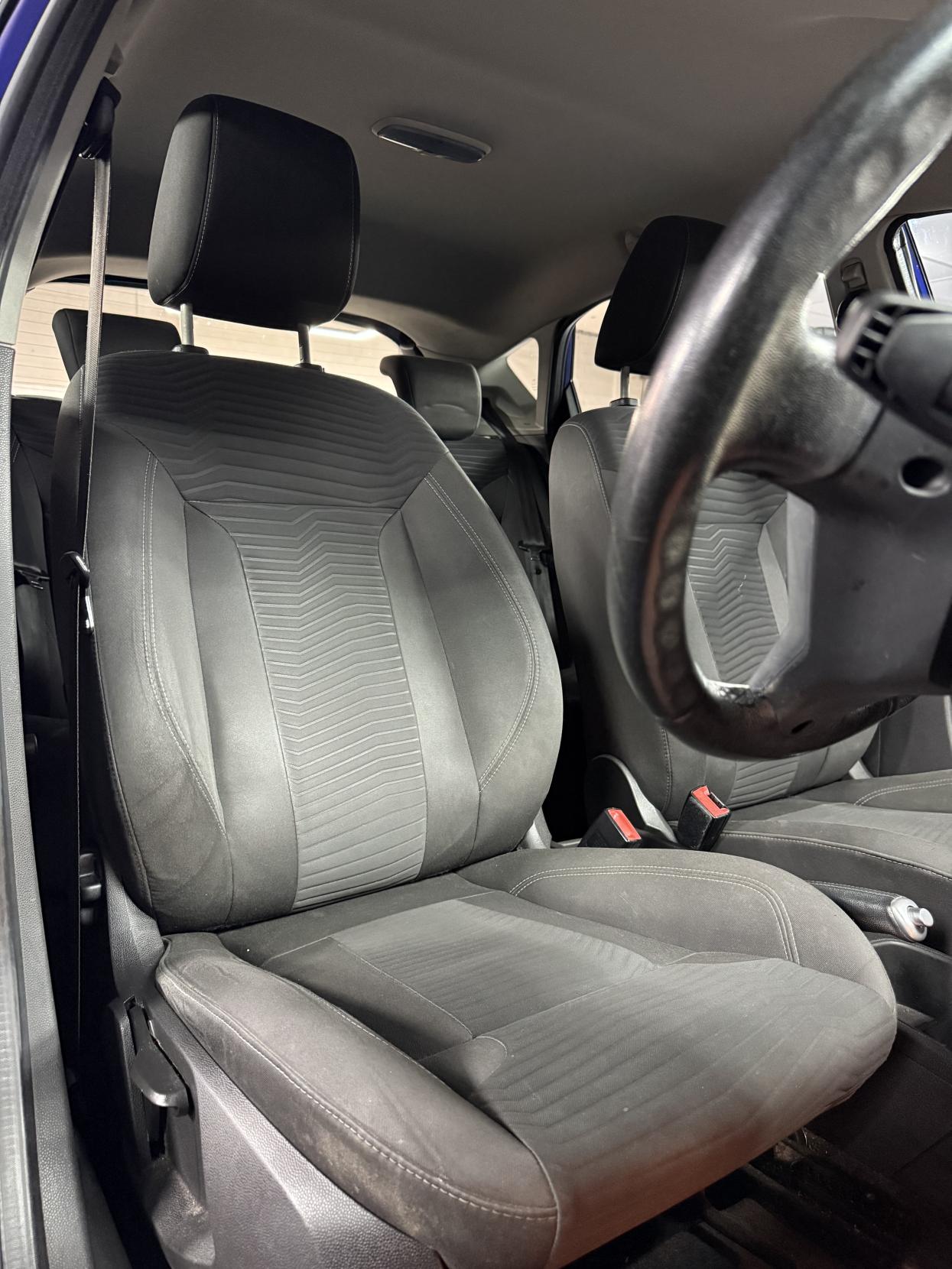 Ford Fiesta 1.6 Zetec Hatchback 5dr Petrol Powershift Euro 6 (105 ps)