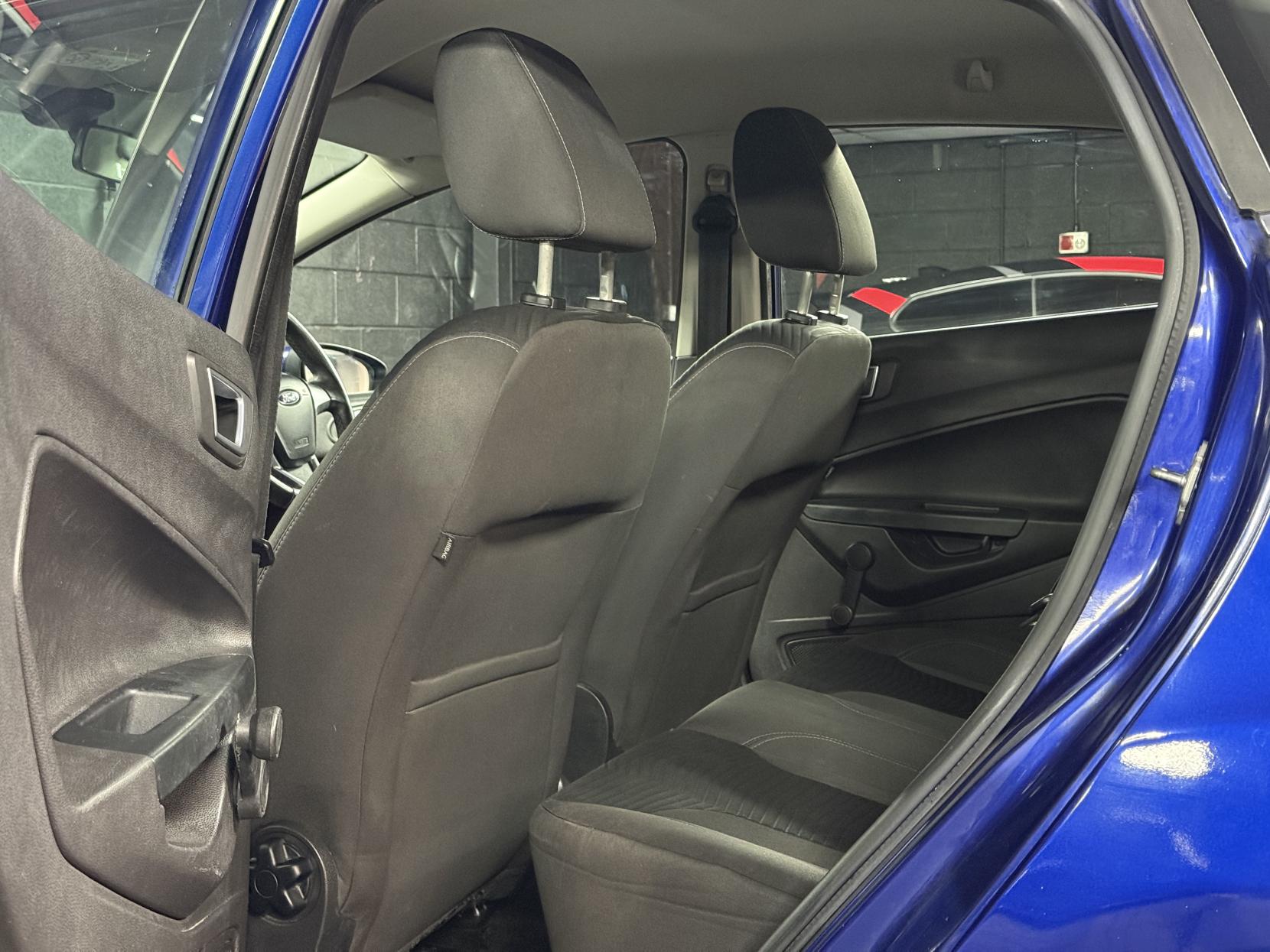 Ford Fiesta 1.6 Zetec Hatchback 5dr Petrol Powershift Euro 6 (105 ps)