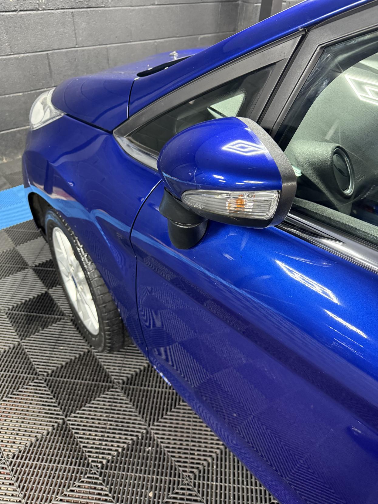 Ford Fiesta 1.6 Zetec Hatchback 5dr Petrol Powershift Euro 6 (105 ps)