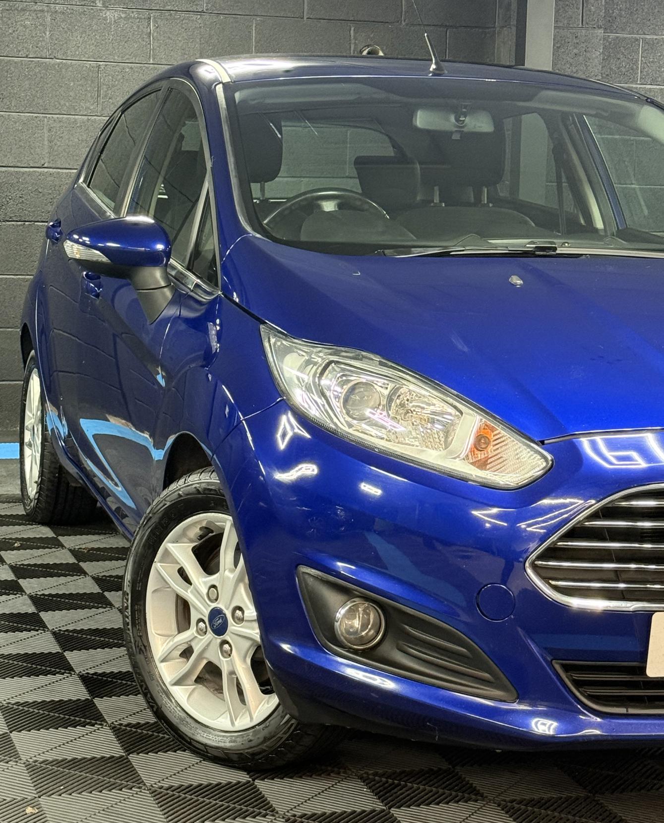 Ford Fiesta 1.6 Zetec Hatchback 5dr Petrol Powershift Euro 6 (105 ps)