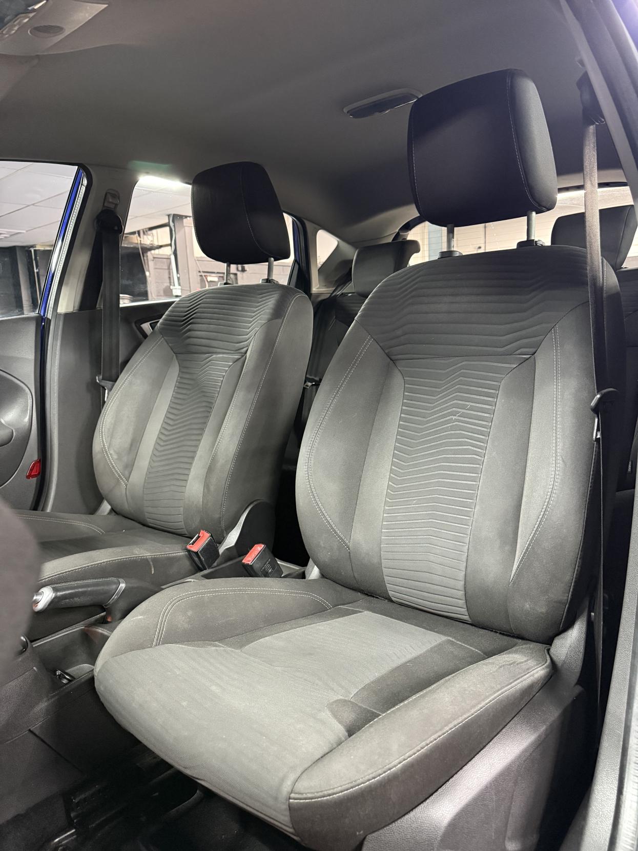 Ford Fiesta 1.6 Zetec Hatchback 5dr Petrol Powershift Euro 6 (105 ps)