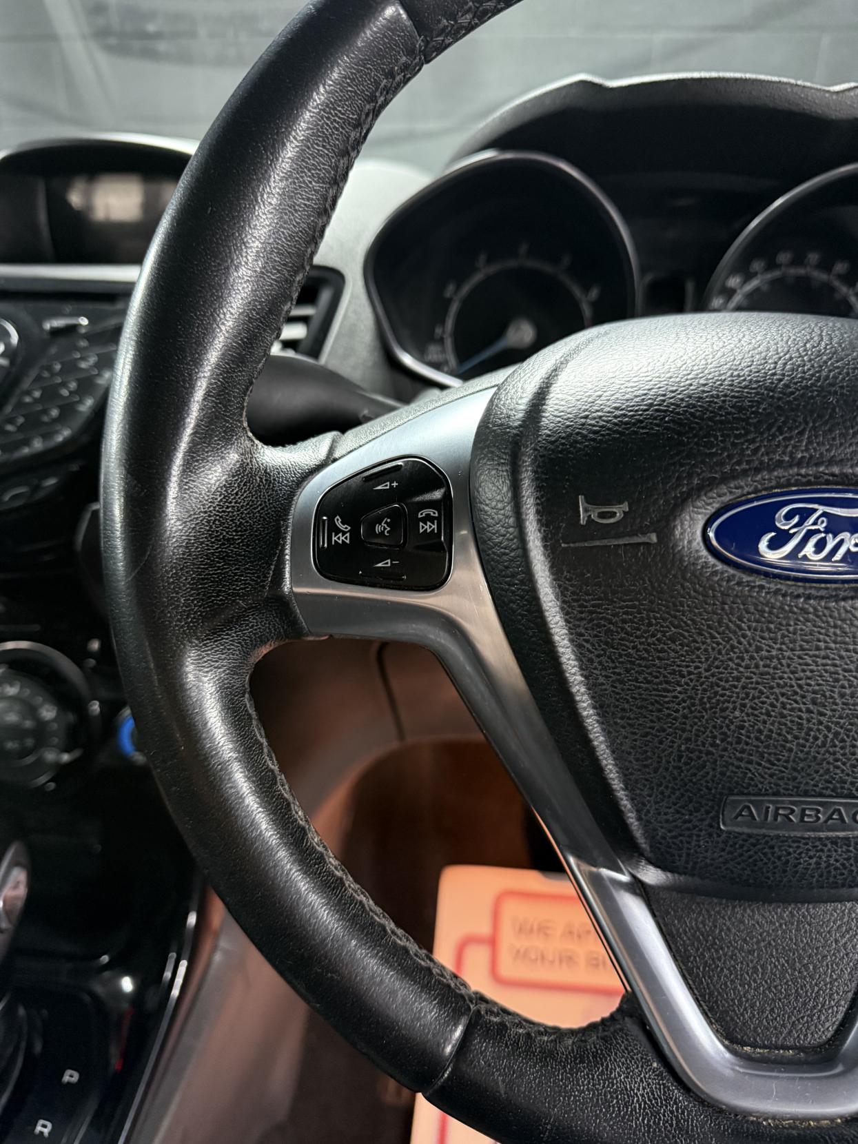 Ford Fiesta 1.6 Zetec Hatchback 5dr Petrol Powershift Euro 6 (105 ps)