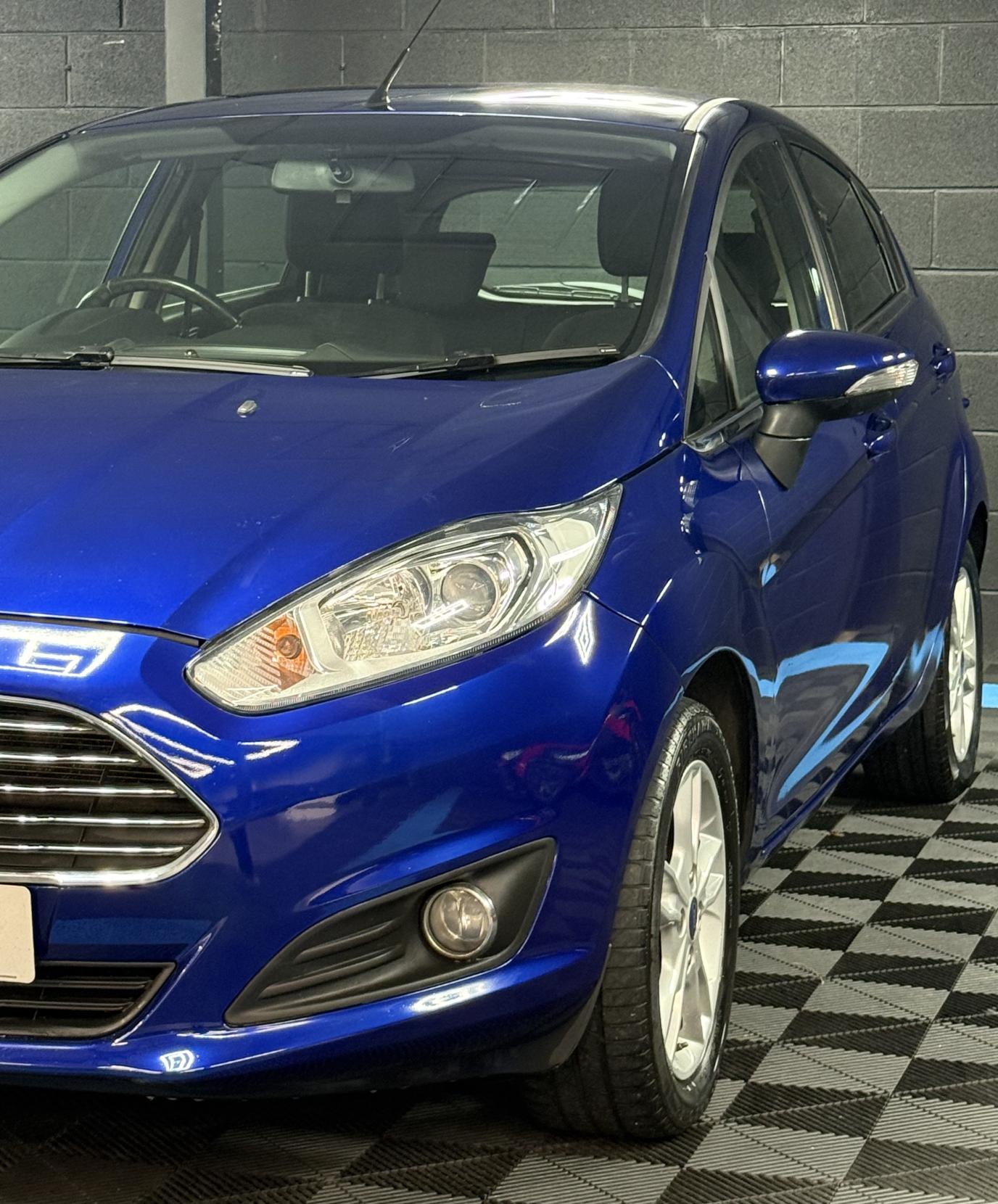 Ford Fiesta 1.6 Zetec Hatchback 5dr Petrol Powershift Euro 6 (105 ps)