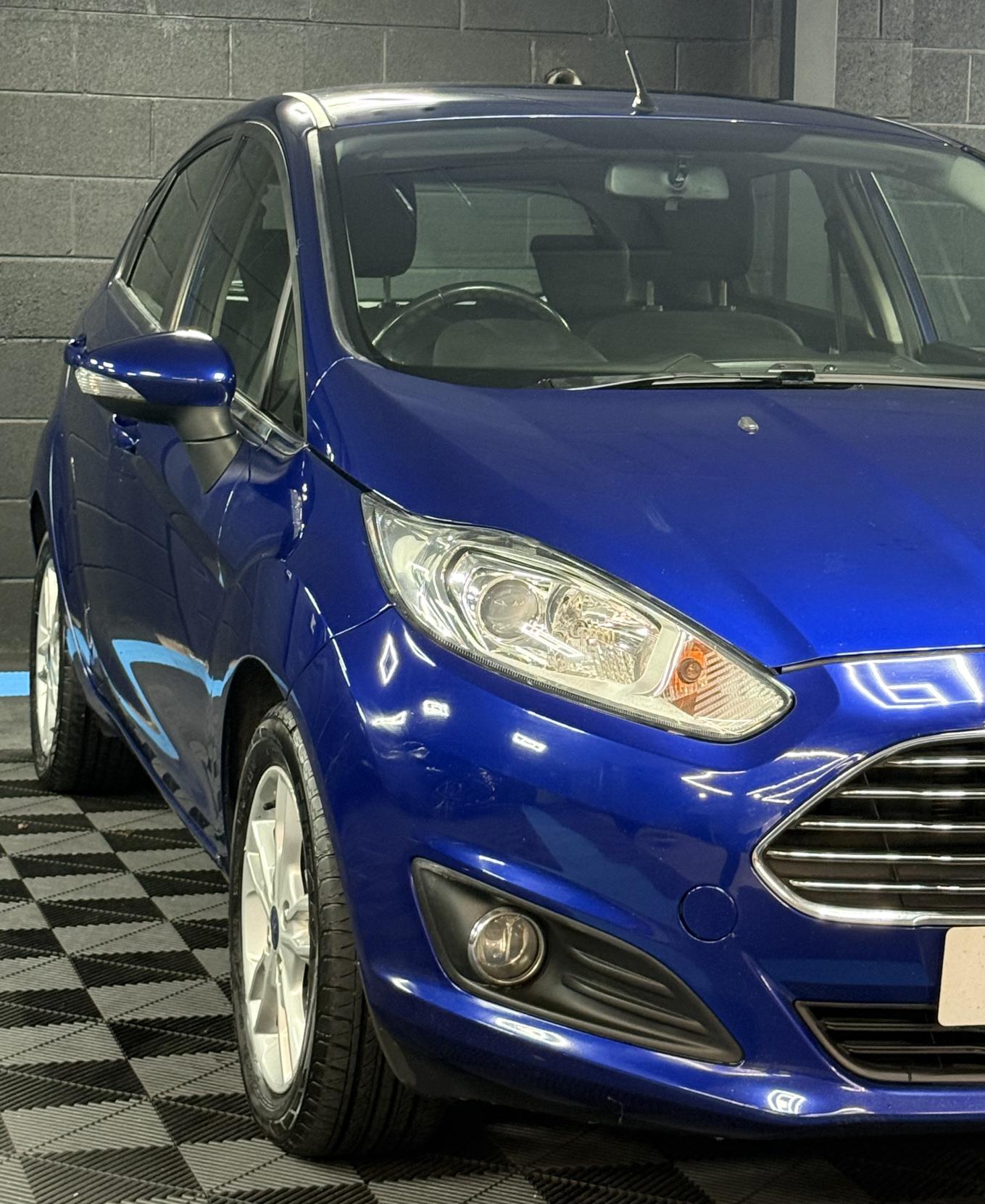 Ford Fiesta 1.6 Zetec Hatchback 5dr Petrol Powershift Euro 6 (105 ps)