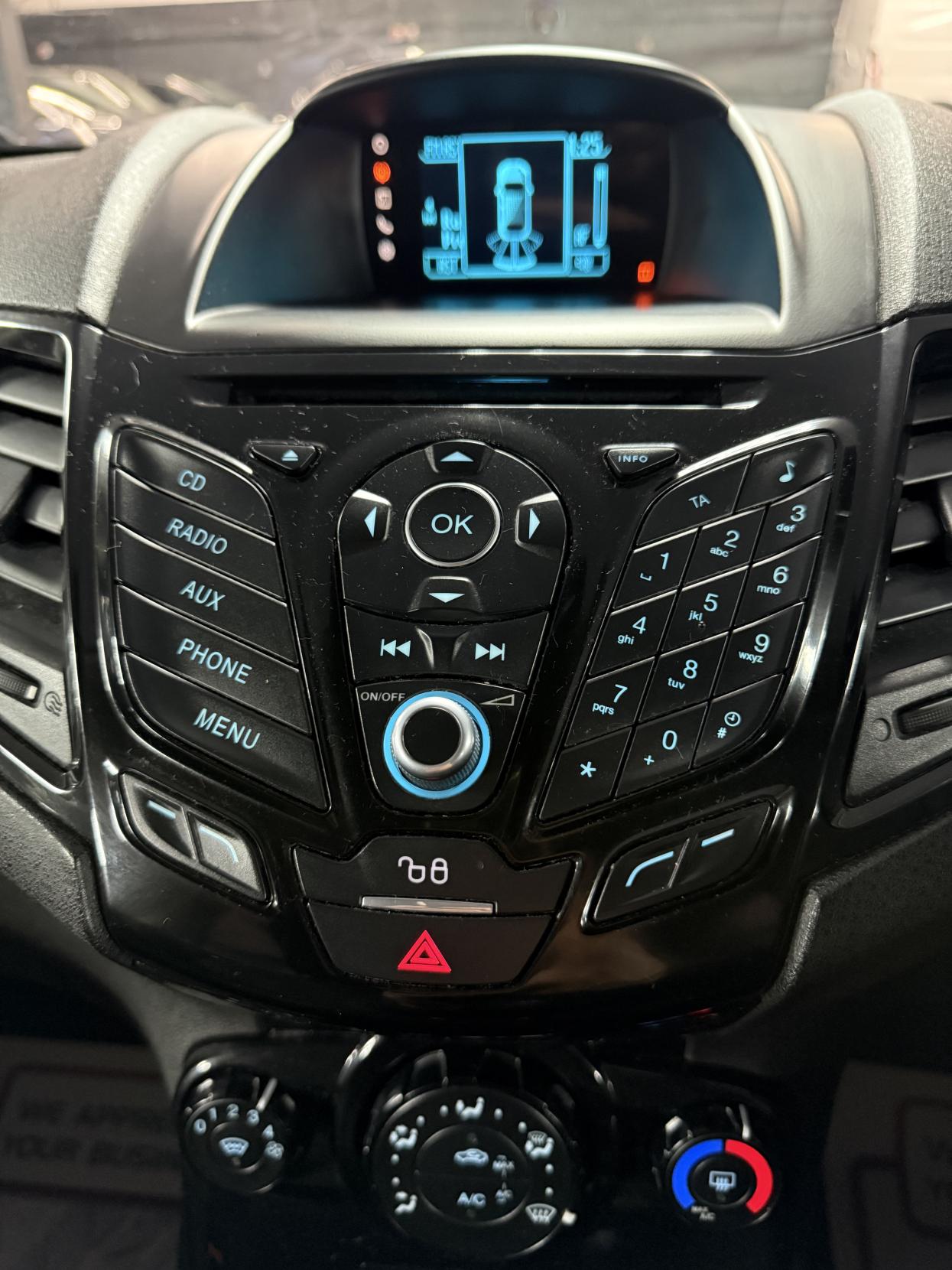 Ford Fiesta 1.6 Zetec Hatchback 5dr Petrol Powershift Euro 6 (105 ps)