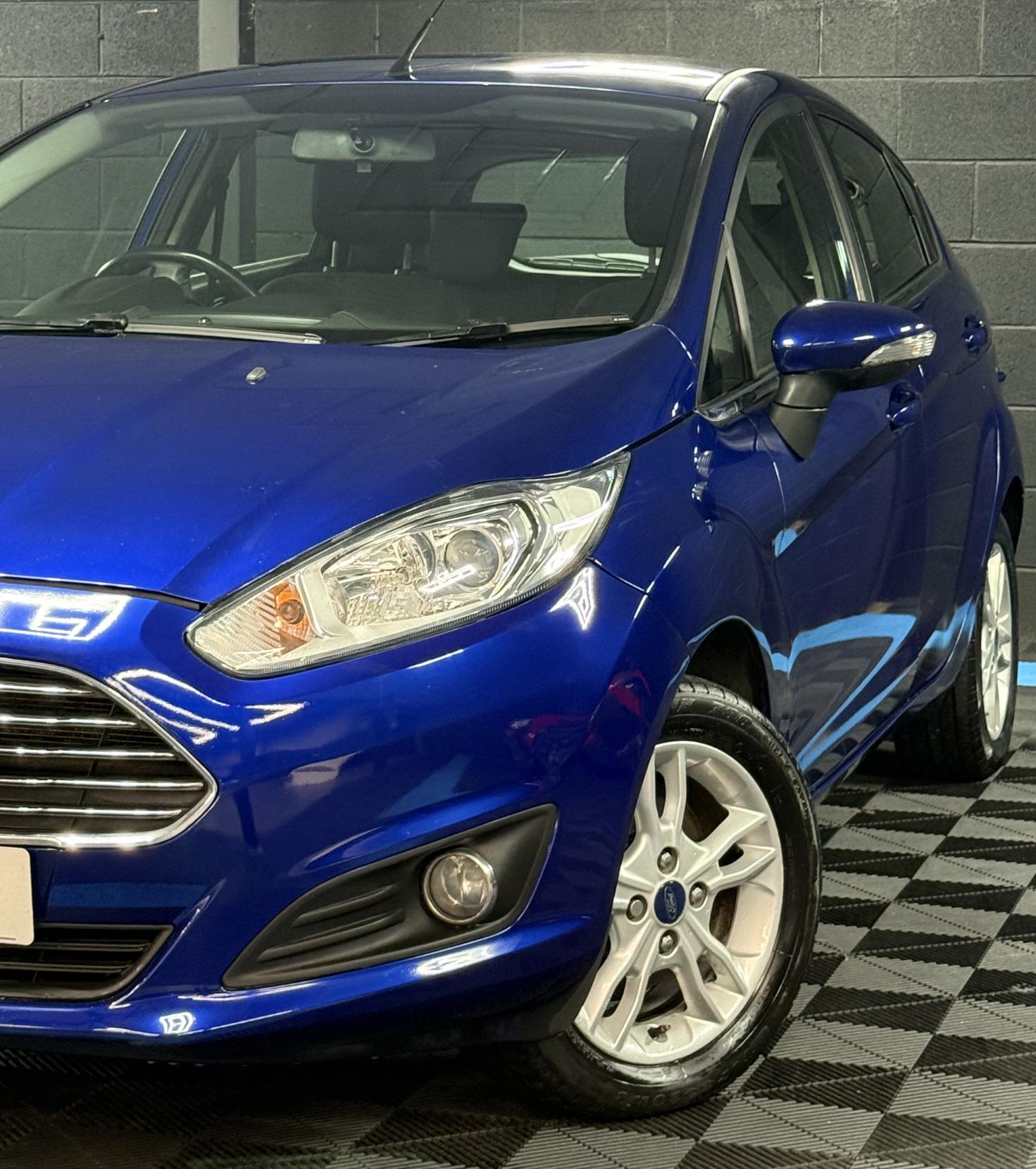 Ford Fiesta 1.6 Zetec Hatchback 5dr Petrol Powershift Euro 6 (105 ps)