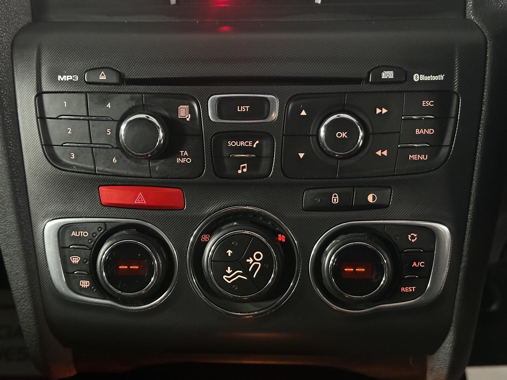 Citroen DS4 1.6 THP DStyle Hatchback 5dr Petrol EGS6 Euro 5 (155 ps)