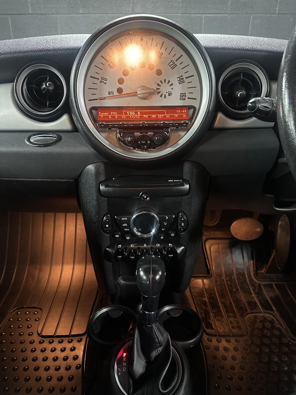 MINI Hatch 1.6 One Hatchback 3dr Petrol Steptronic Euro 5 (98 ps)