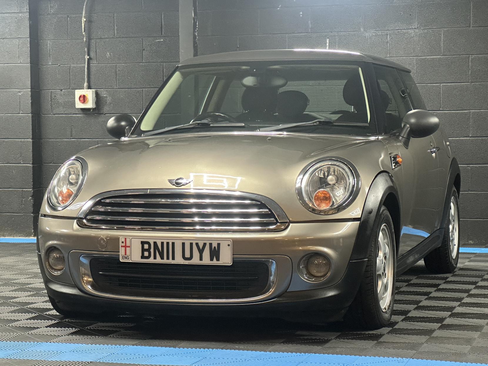MINI Hatch 1.6 One Hatchback 3dr Petrol Steptronic Euro 5 (98 ps)
