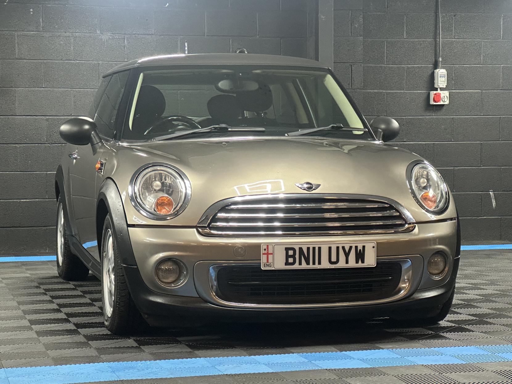 MINI Hatch 1.6 One Hatchback 3dr Petrol Steptronic Euro 5 (98 ps)