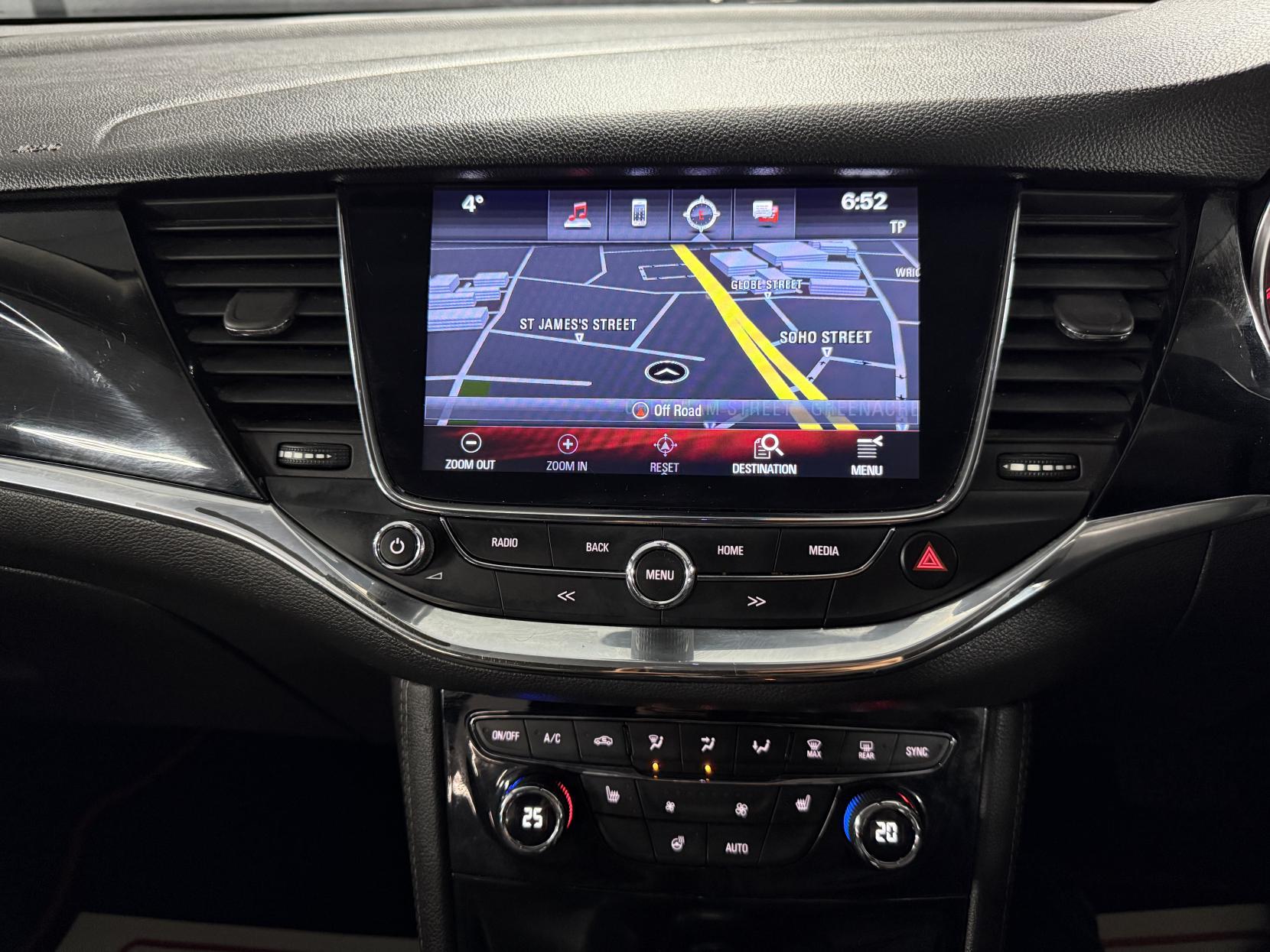 Vauxhall Astra 1.6 CDTi Elite Nav Sports Tourer 5dr Diesel Auto Euro 6 (136 ps)