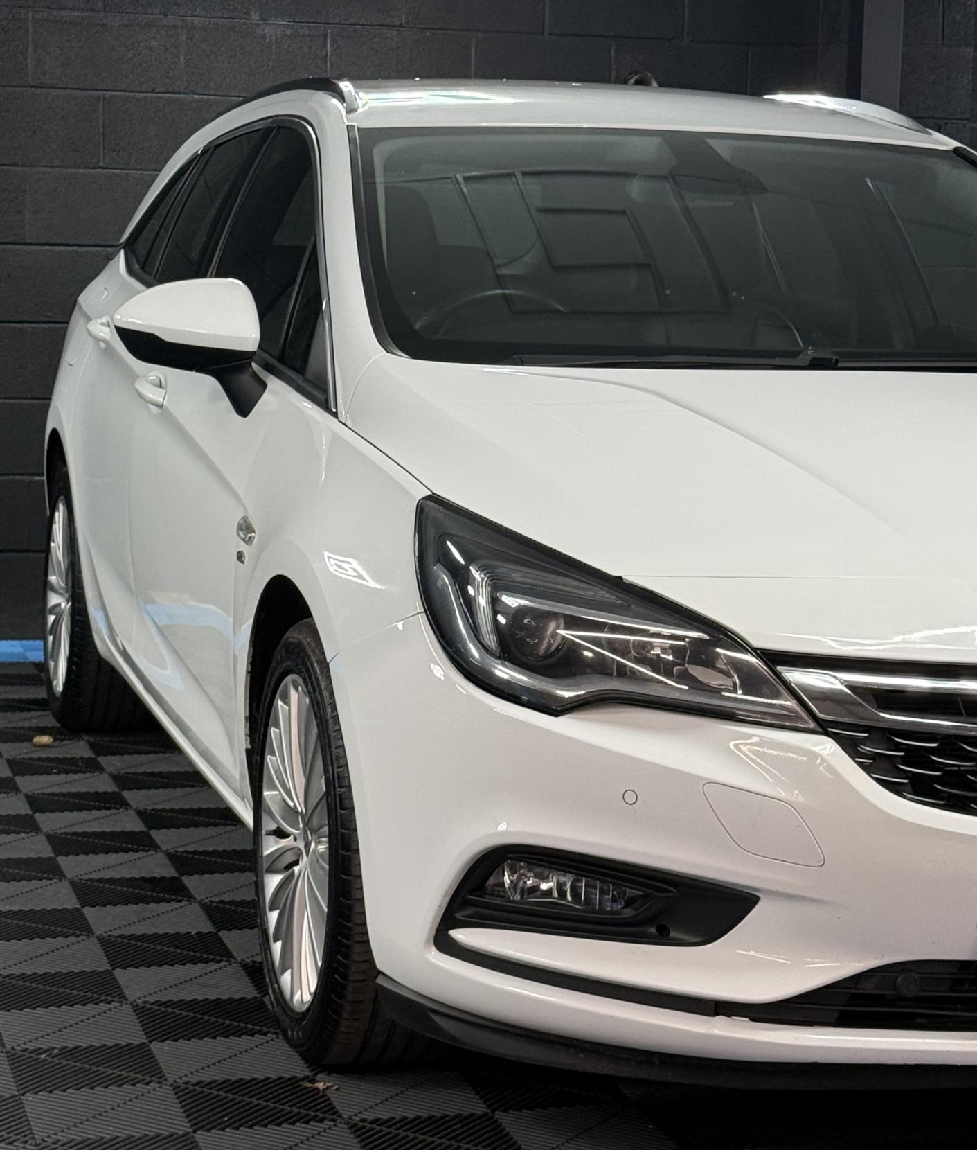 Vauxhall Astra 1.6 CDTi Elite Nav Sports Tourer 5dr Diesel Auto Euro 6 (136 ps)