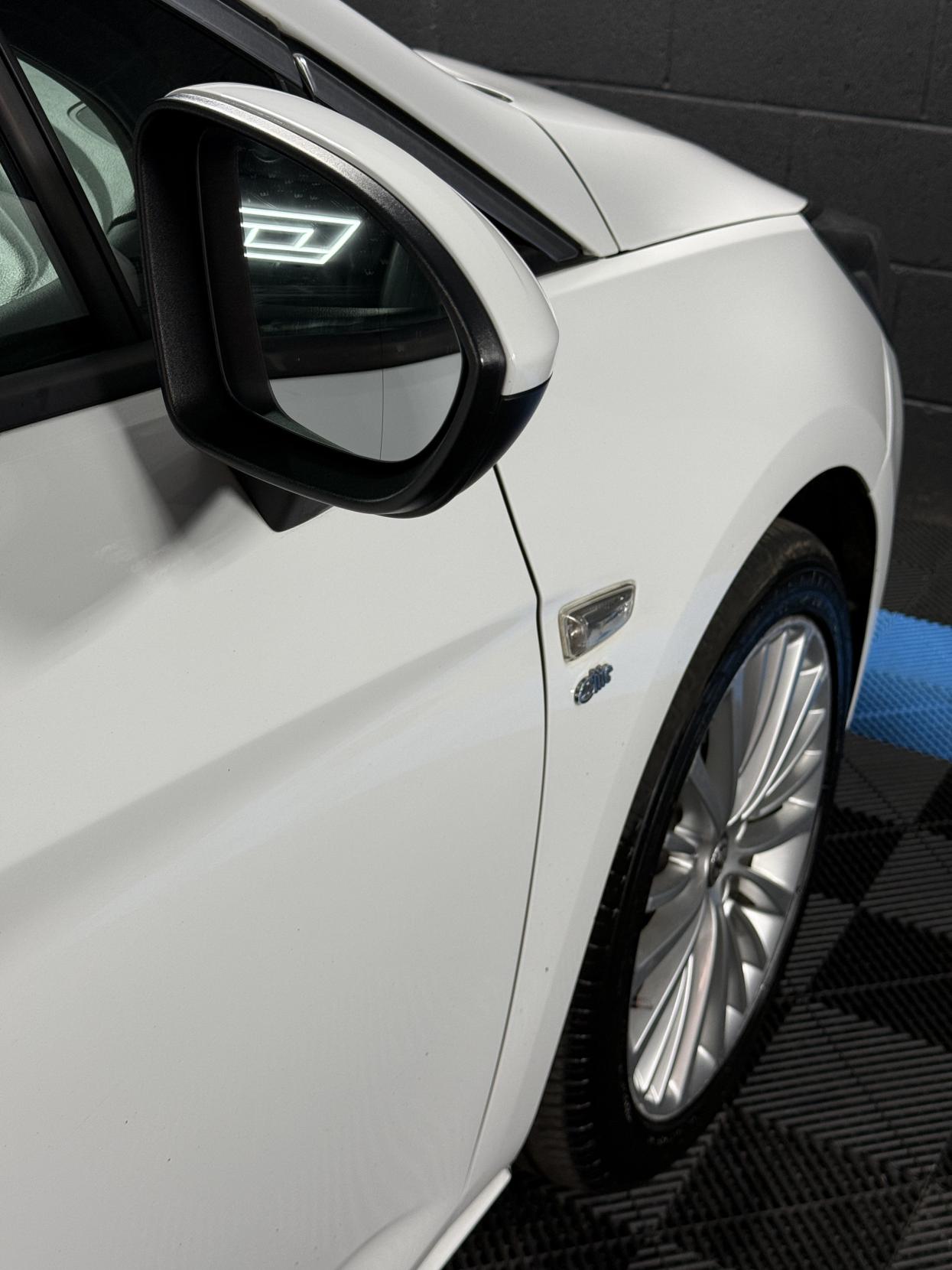 Vauxhall Astra 1.6 CDTi Elite Nav Sports Tourer 5dr Diesel Auto Euro 6 (136 ps)