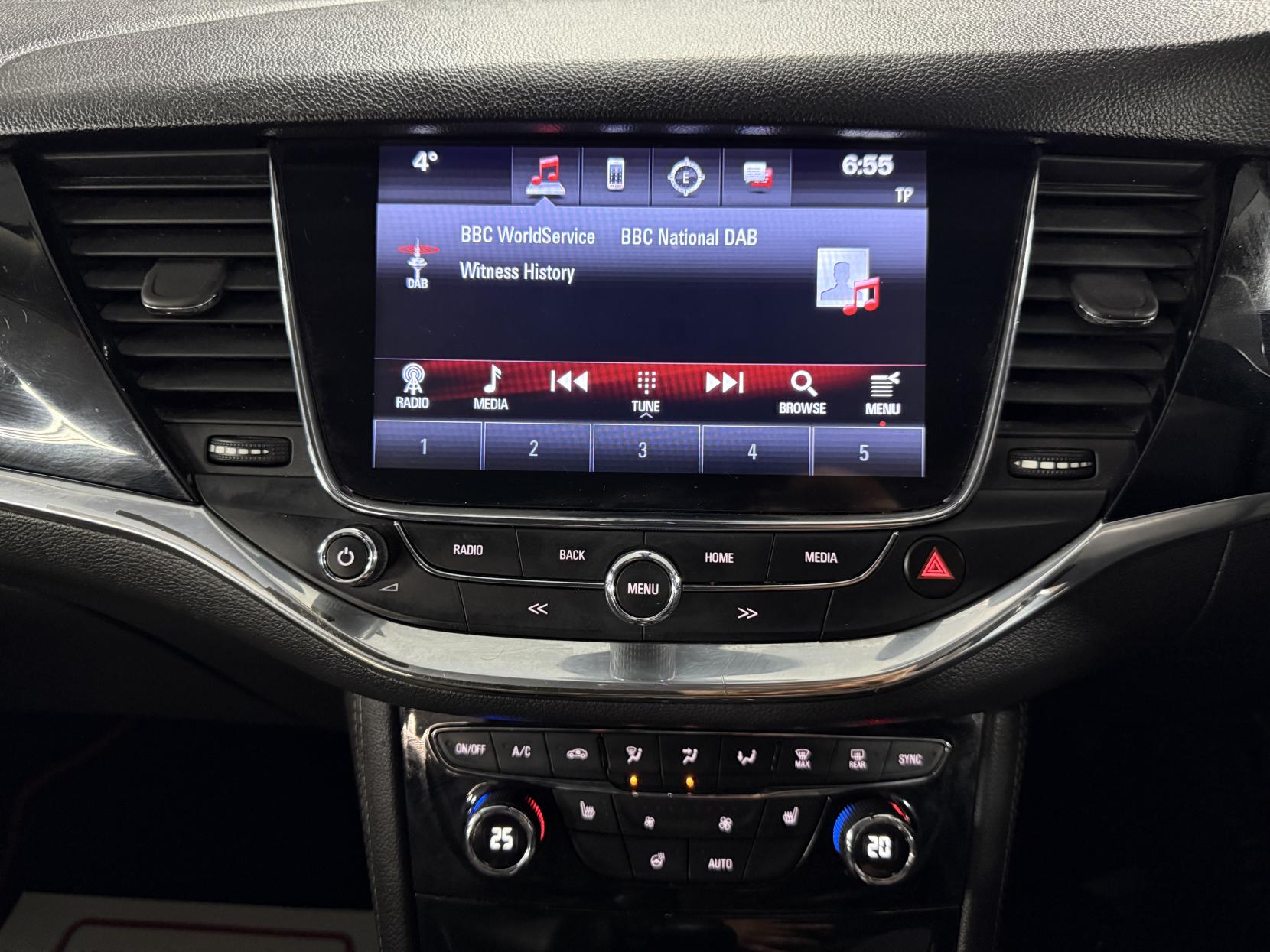 Vauxhall Astra 1.6 CDTi Elite Nav Sports Tourer 5dr Diesel Auto Euro 6 (136 ps)