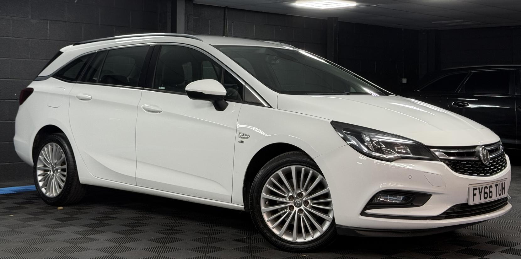 Vauxhall Astra 1.6 CDTi Elite Nav Sports Tourer 5dr Diesel Auto Euro 6 (136 ps)