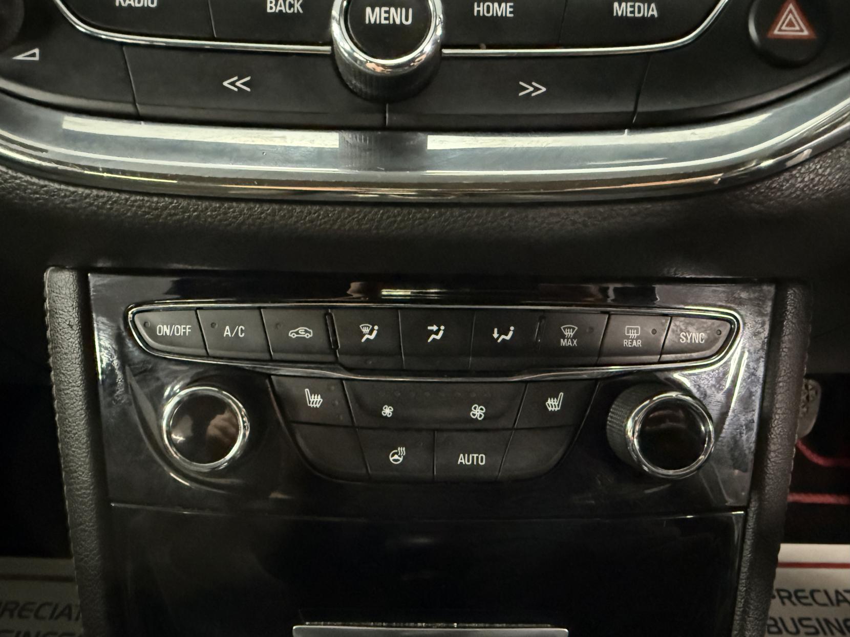 Vauxhall Astra 1.6 CDTi Elite Nav Sports Tourer 5dr Diesel Auto Euro 6 (136 ps)