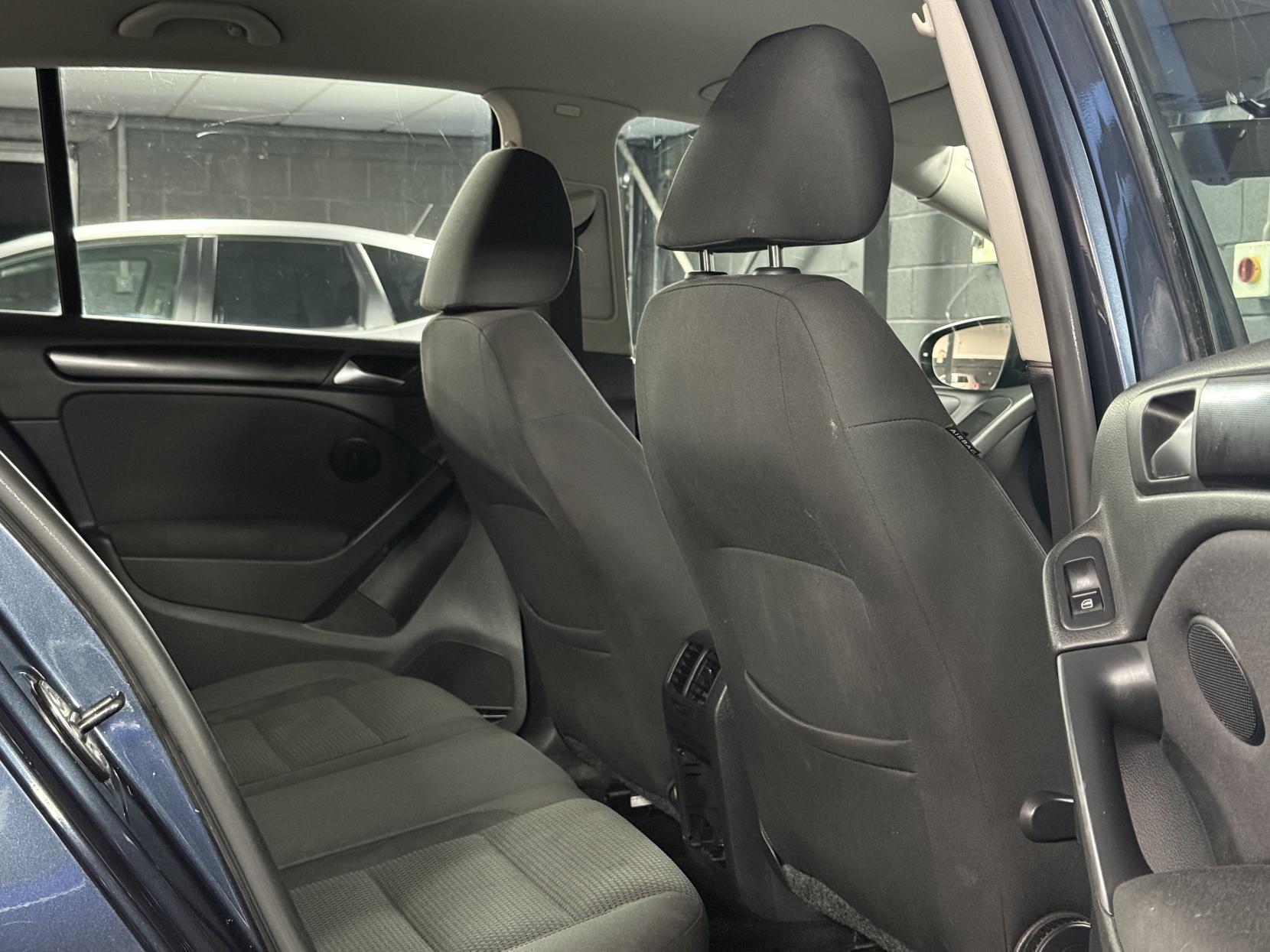 Volkswagen Golf 1.6 TDI Match Hatchback 5dr Diesel DSG Euro 5 (105 ps)