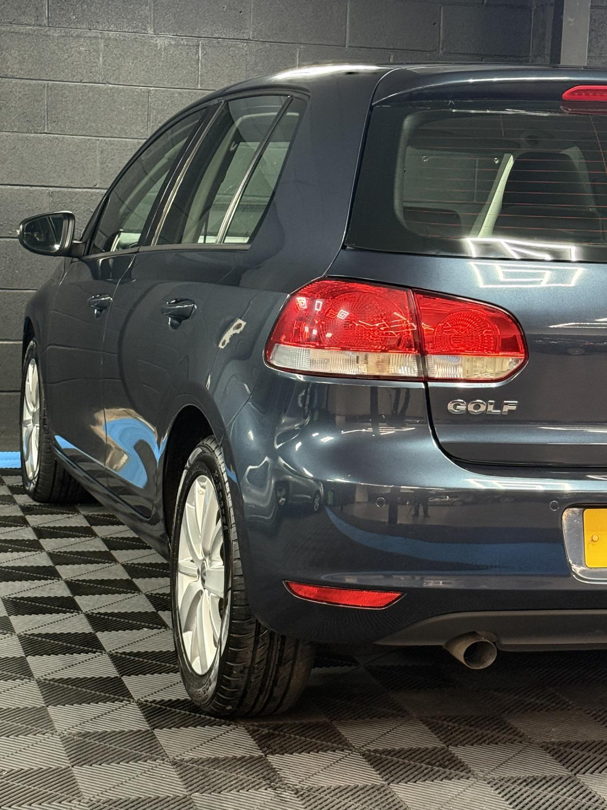 Volkswagen Golf 1.6 TDI Match Hatchback 5dr Diesel DSG Euro 5 (105 ps)