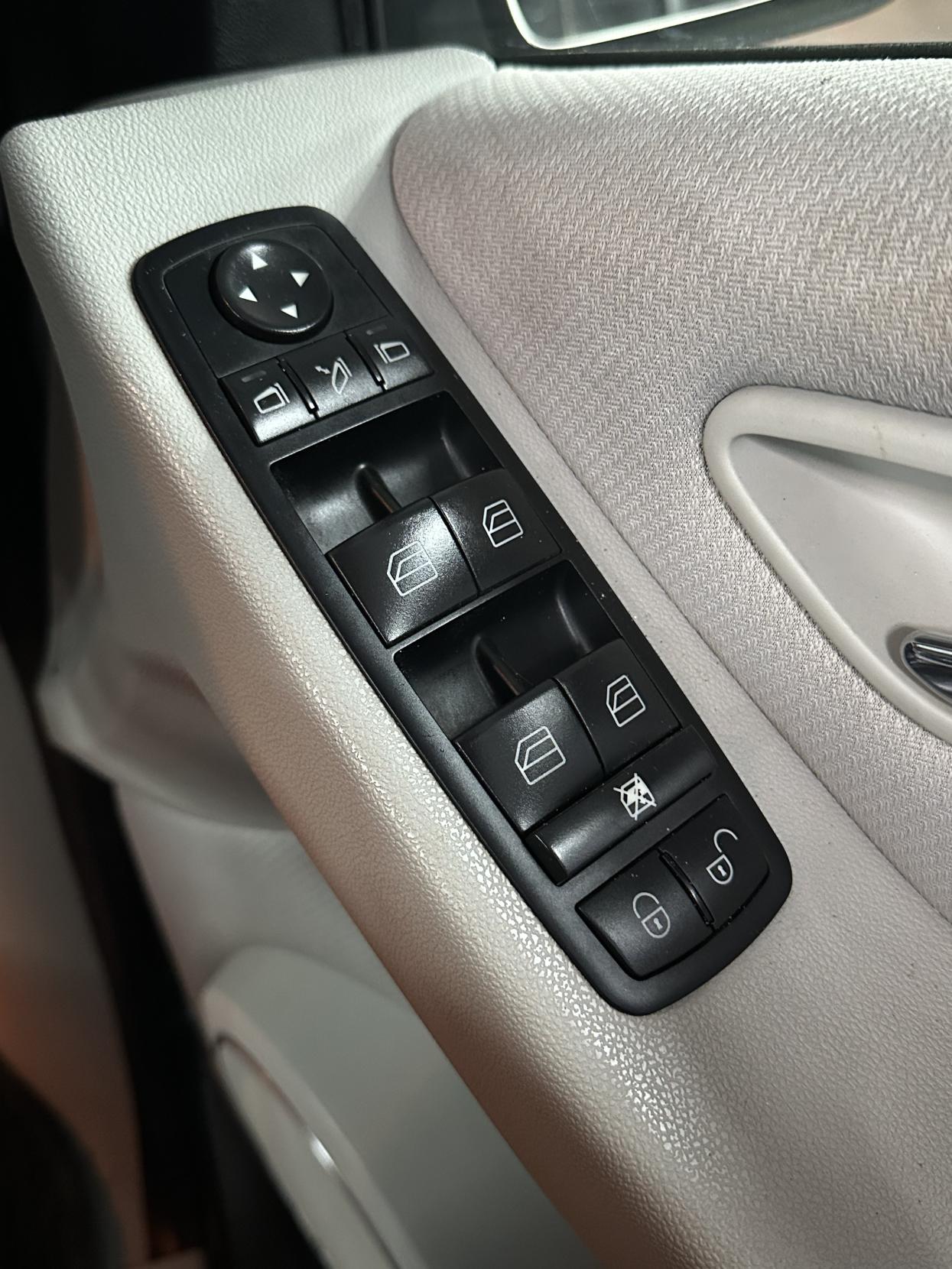 Mercedes-Benz B Class 1.7 B170 SE MPV 5dr Petrol CVT (171 g/km, 116 bhp)