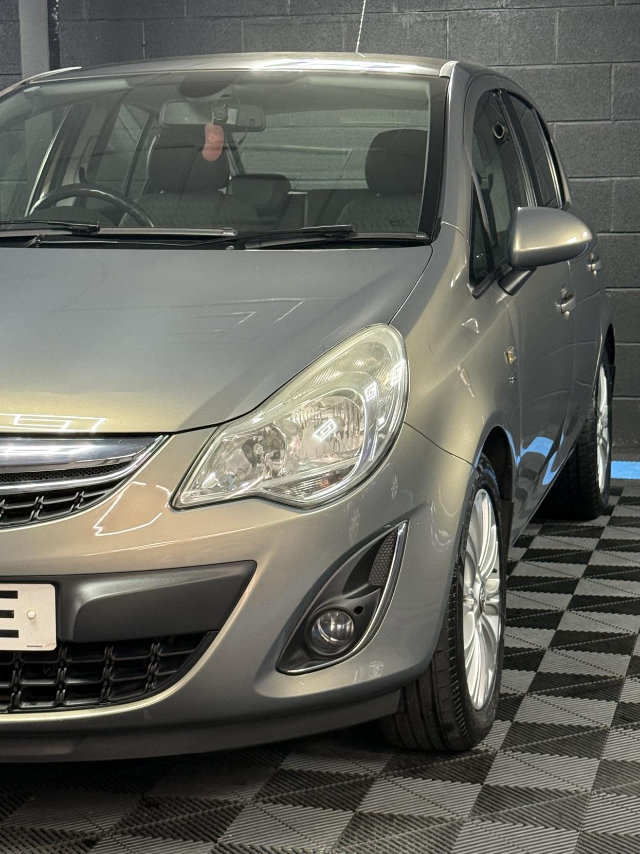 Vauxhall Corsa 1.4 16V SE Hatchback 5dr Petrol Auto Euro 5 (100 ps)