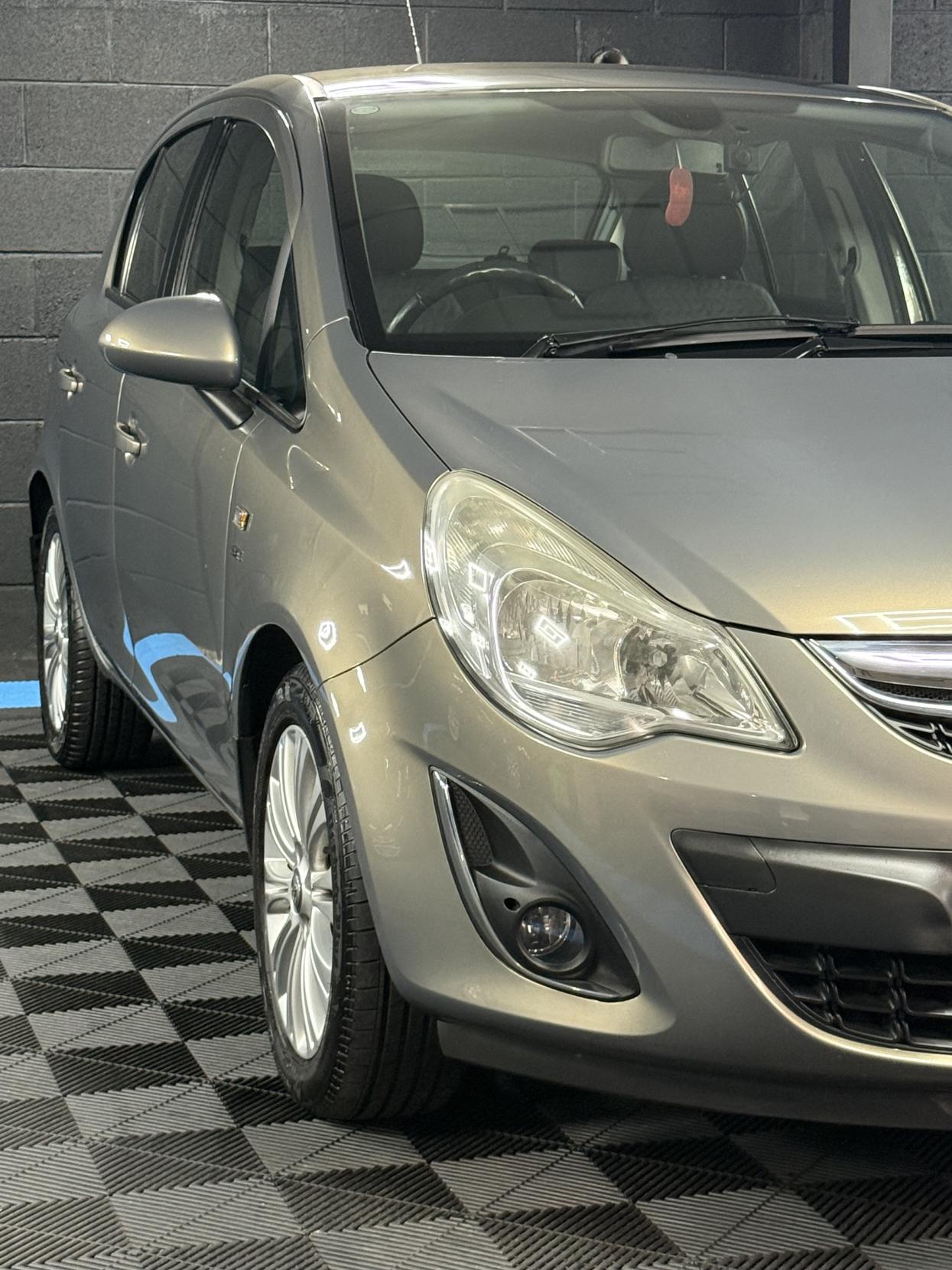 Vauxhall Corsa 1.4 16V SE Hatchback 5dr Petrol Auto Euro 5 (100 ps)