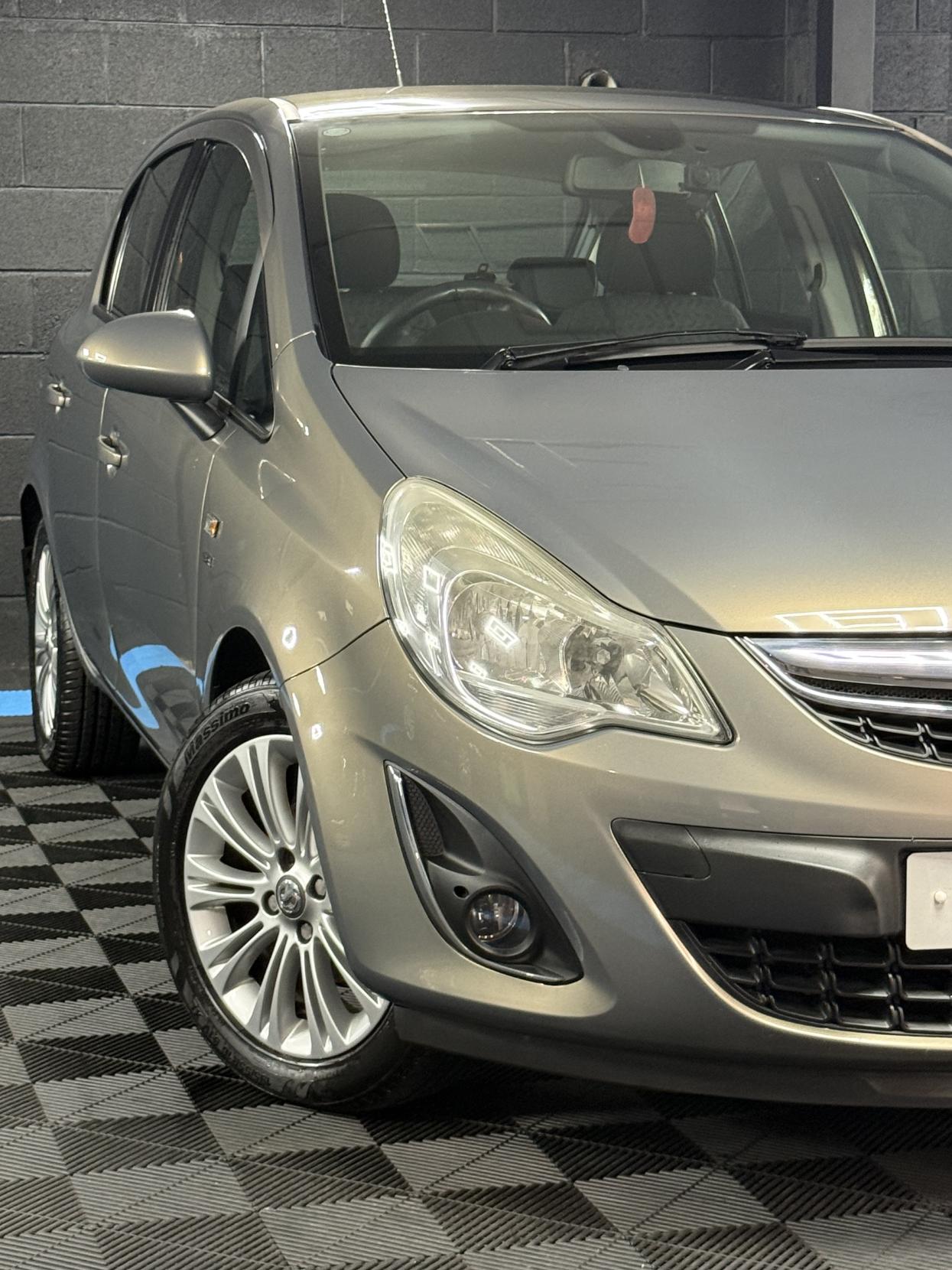 Vauxhall Corsa 1.4 16V SE Hatchback 5dr Petrol Auto Euro 5 (100 ps)