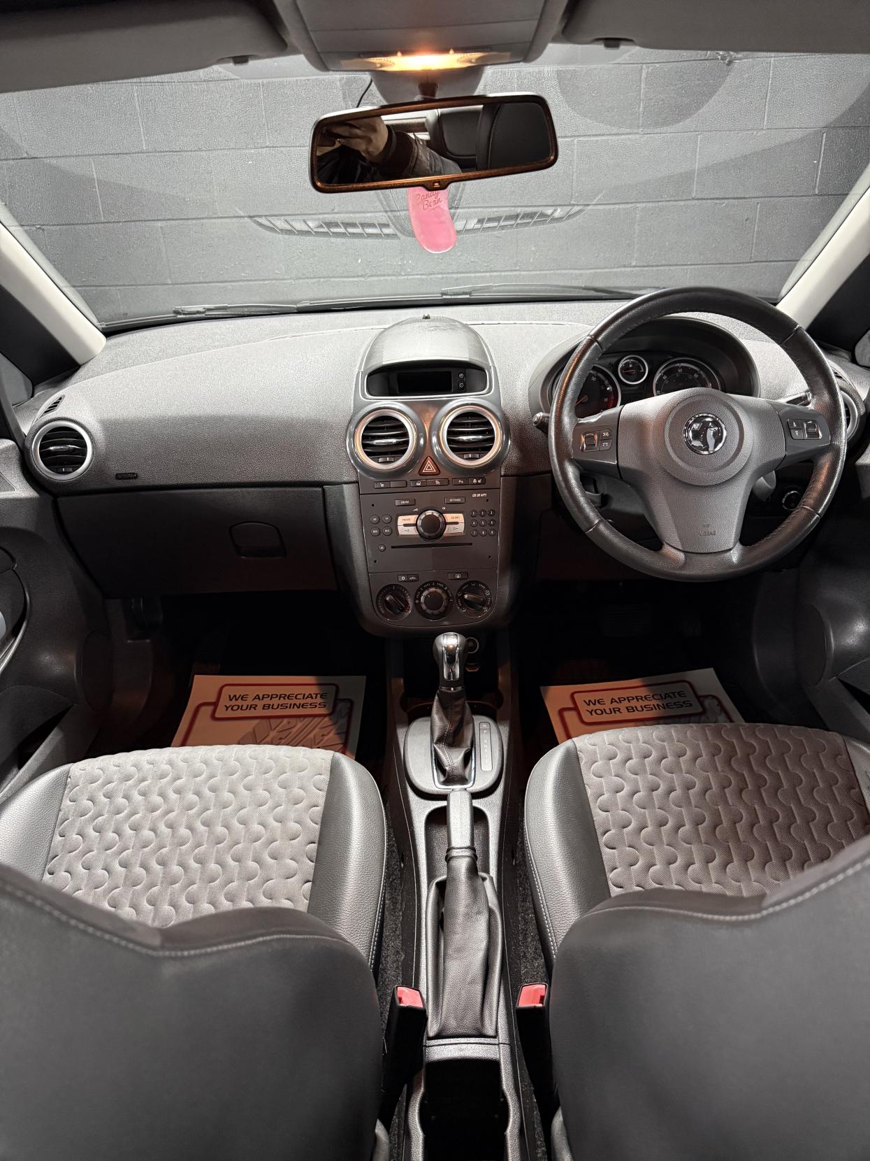 Vauxhall Corsa 1.4 16V SE Hatchback 5dr Petrol Auto Euro 5 (100 ps)