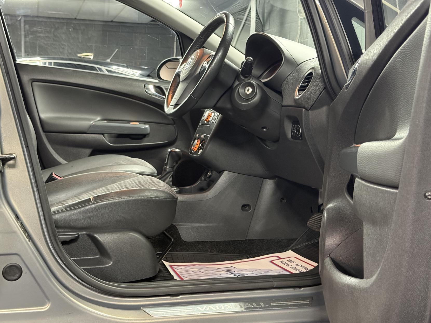 Vauxhall Corsa 1.4 16V SE Hatchback 5dr Petrol Auto Euro 5 (100 ps)