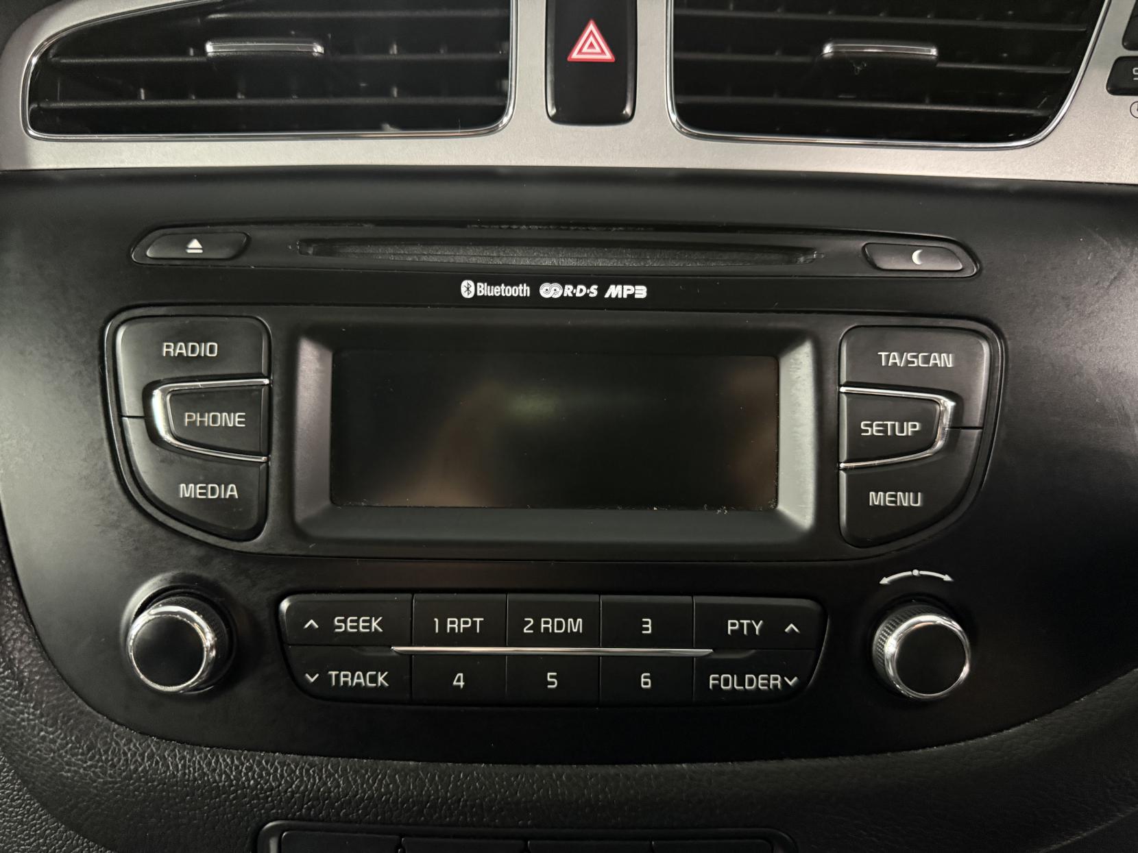 Kia Ceed 1.6 CRDi 2 Hatchback 5dr Diesel Auto Euro 5 (126 bhp)