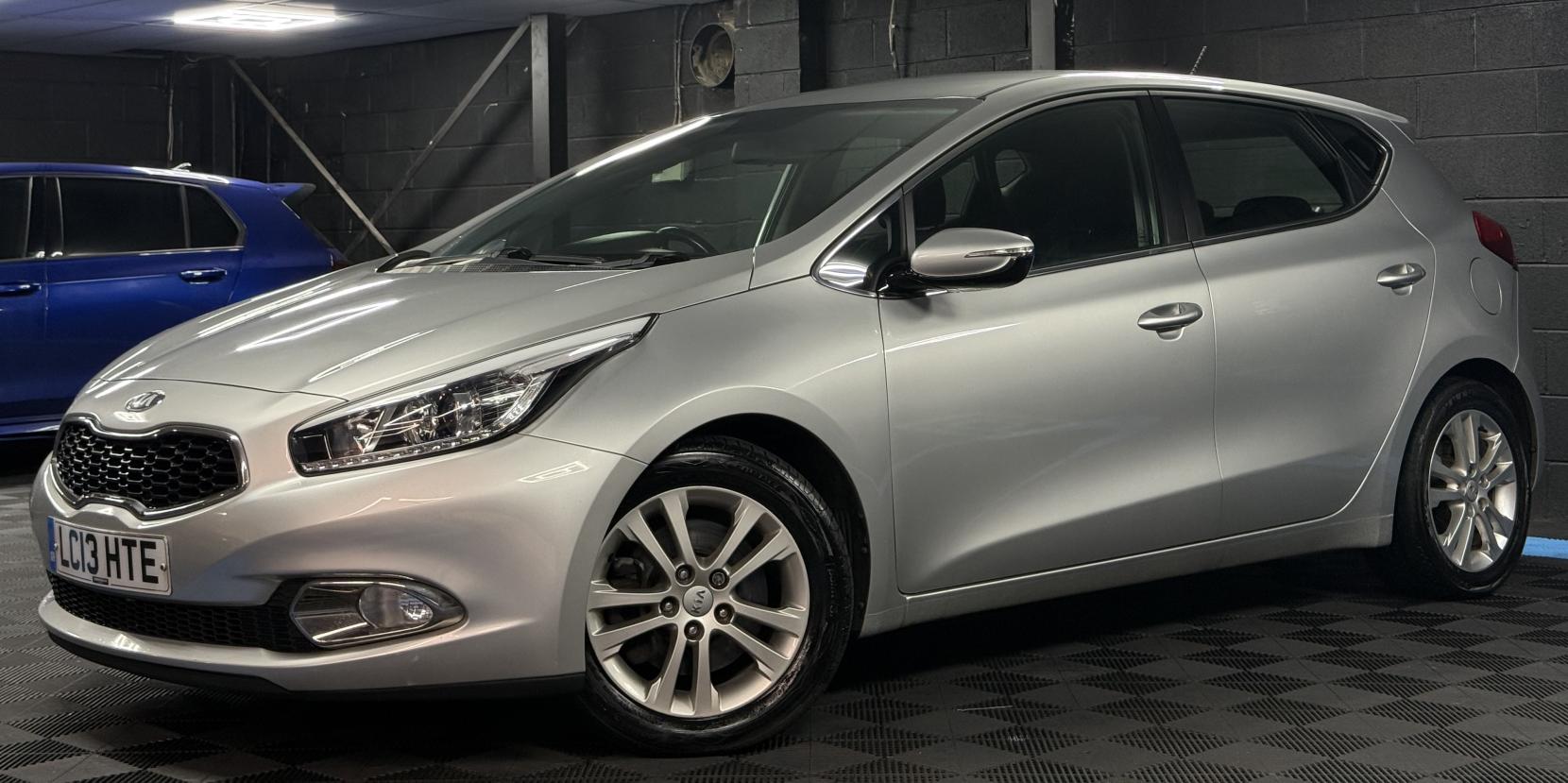 Kia Ceed 1.6 CRDi 2 Hatchback 5dr Diesel Auto Euro 5 (126 bhp)